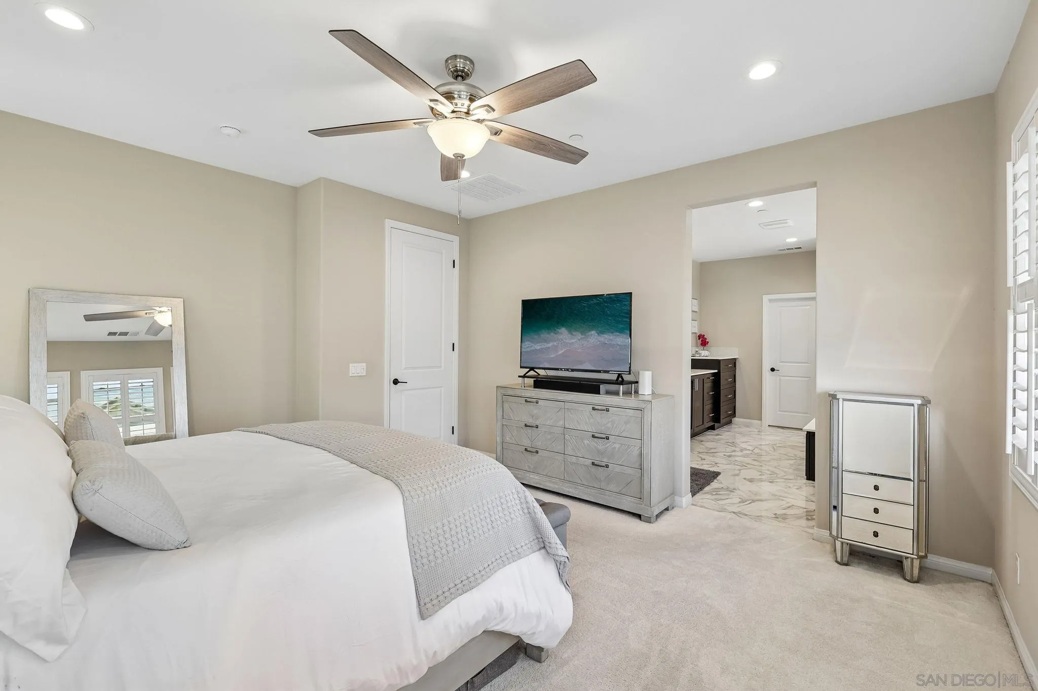 https://cdn.realtyfeed.com/cdn/127/260014379/0f48fcfee236bcf76cdfc4bb37a15363.webp