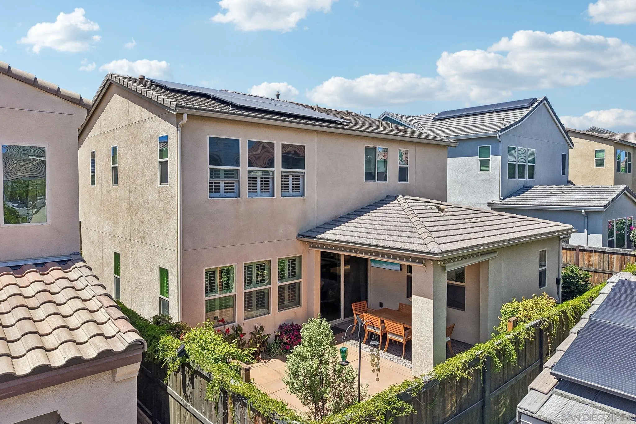 https://cdn.realtyfeed.com/cdn/127/260014379/1dc7264f40f7efc36e823b5ca39b2565.webp
