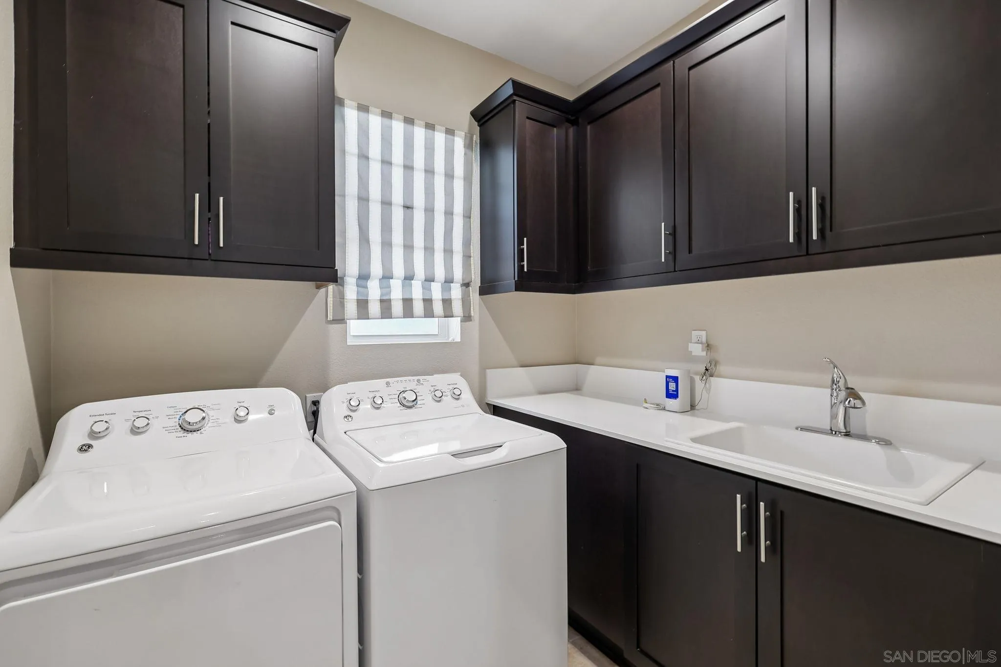https://cdn.realtyfeed.com/cdn/127/260014379/305d65810e7d7057f058f503cb67f3c0.webp