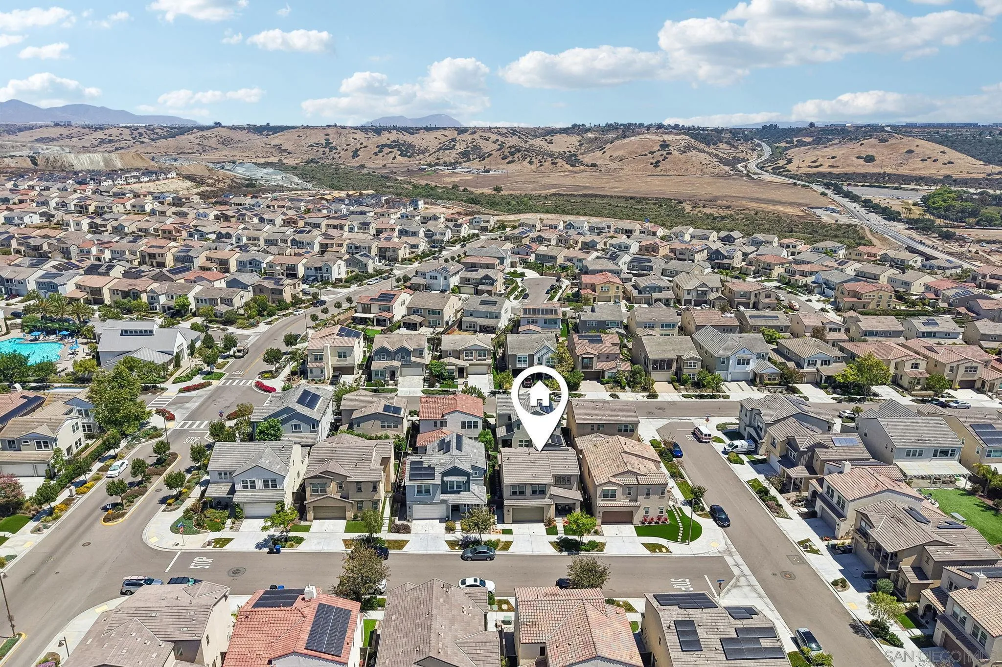 https://cdn.realtyfeed.com/cdn/127/260014379/7b75cd097c8983e73b8f96dd0eadd944.webp