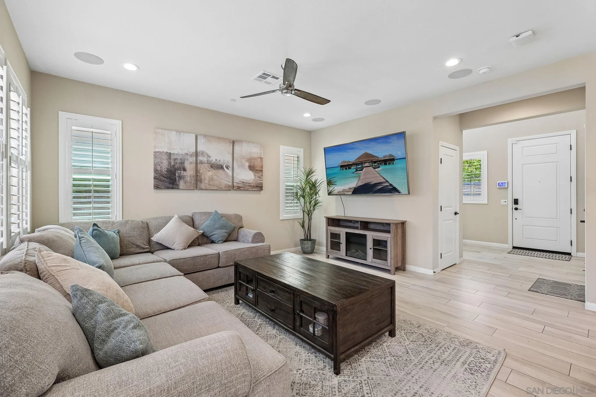 https://cdn.realtyfeed.com/cdn/127/260014379/8a02fe866e14eeb16572800daaae1ac3.webp