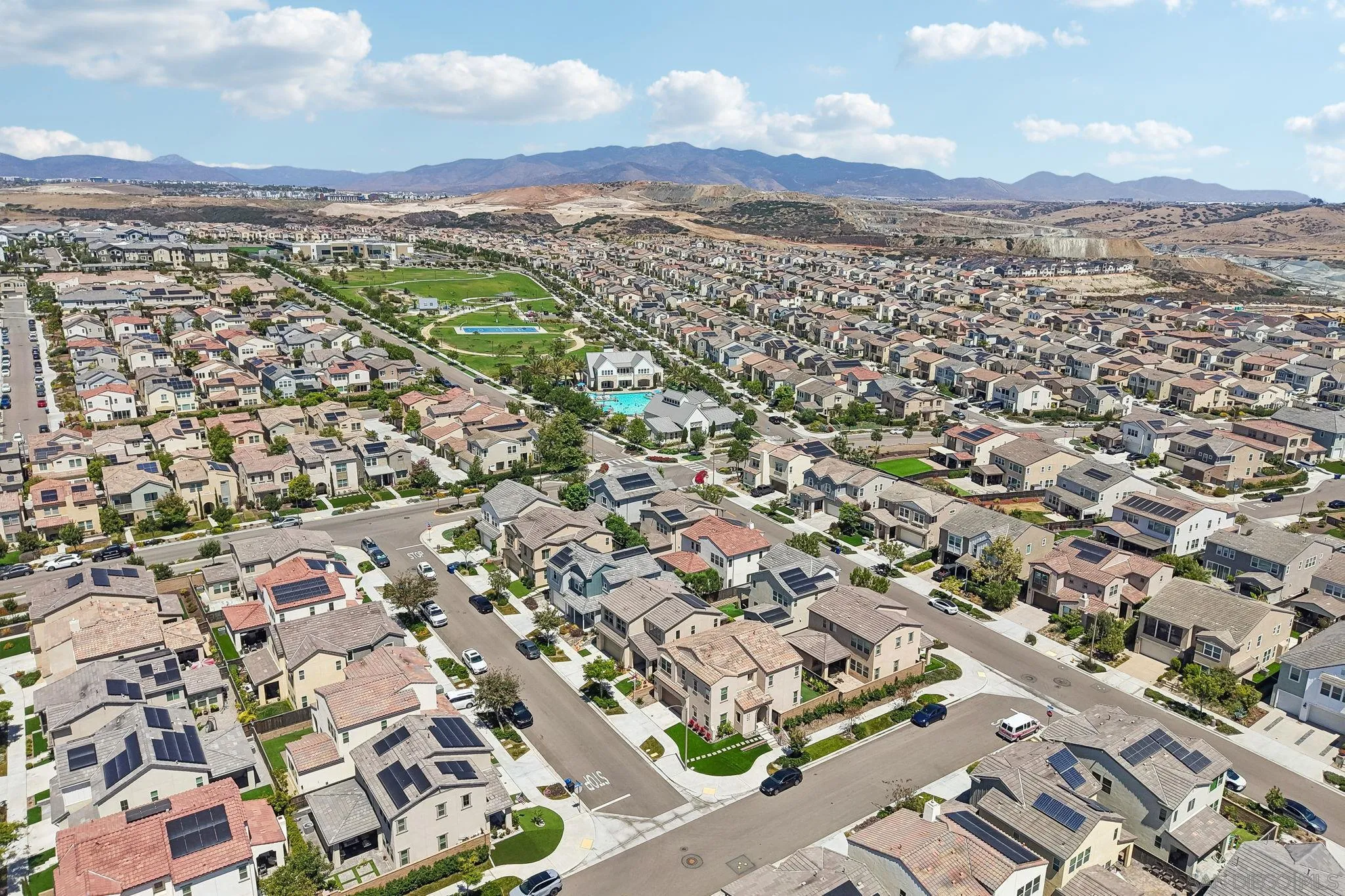 https://cdn.realtyfeed.com/cdn/127/260014379/b38de2fb85d36c40a56484e6598bf0b0.webp