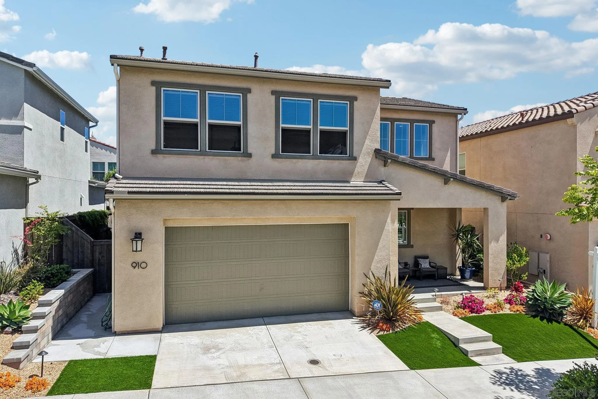 https://cdn.realtyfeed.com/cdn/127/260014379/c950d02c712ca07354c352d91475dced.webp
