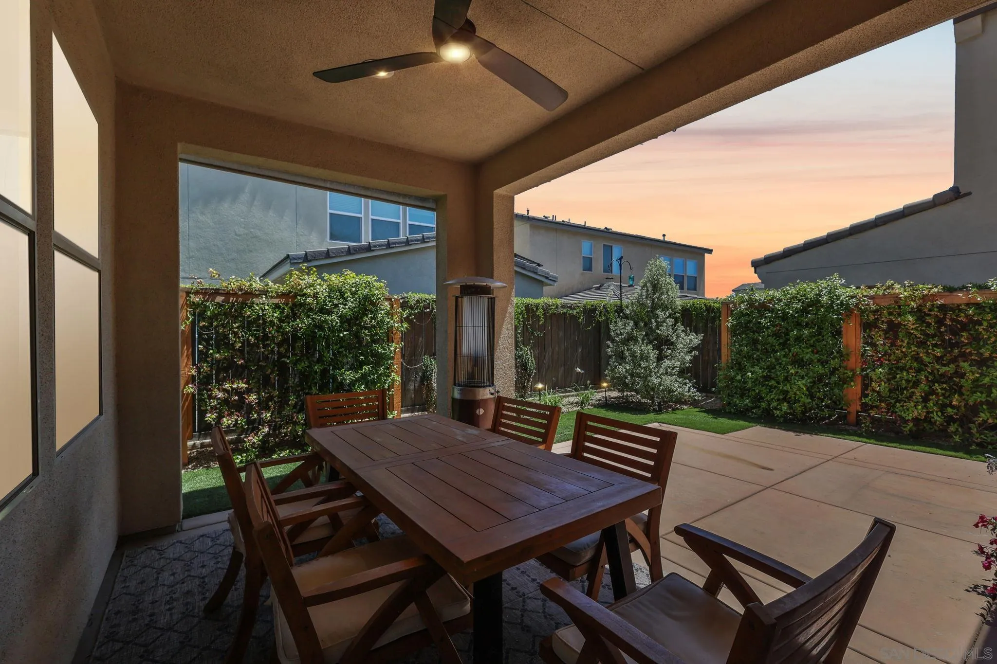 https://cdn.realtyfeed.com/cdn/127/260014379/ca7ff00a0303be6a4afffe2175e401d3.webp