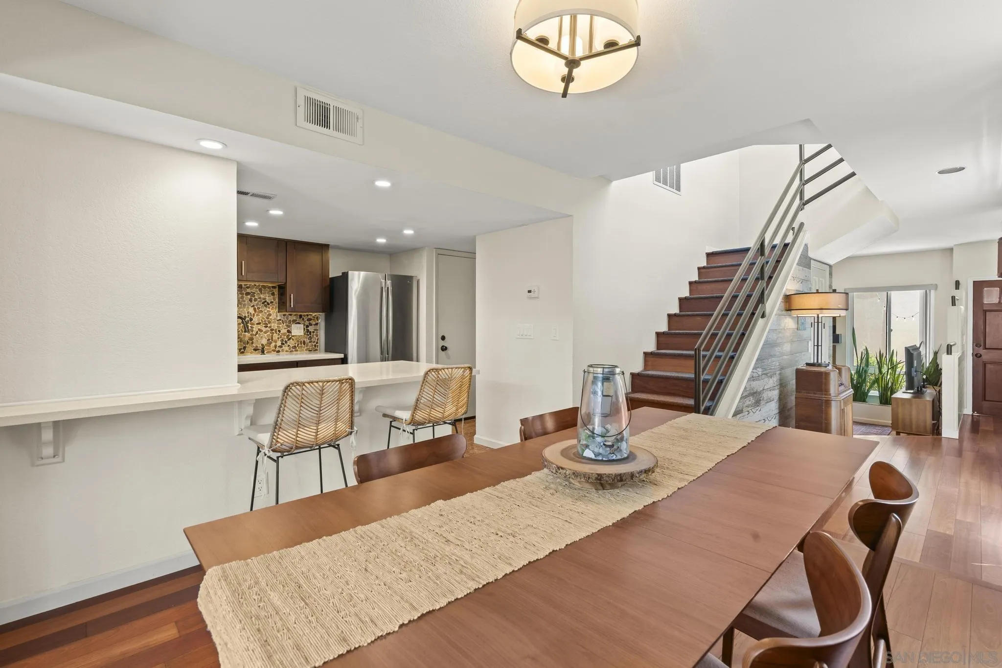 https://cdn.realtyfeed.com/cdn/127/260014380/1bcfb0859c3417ae94a1702d76ccf5c6.webp