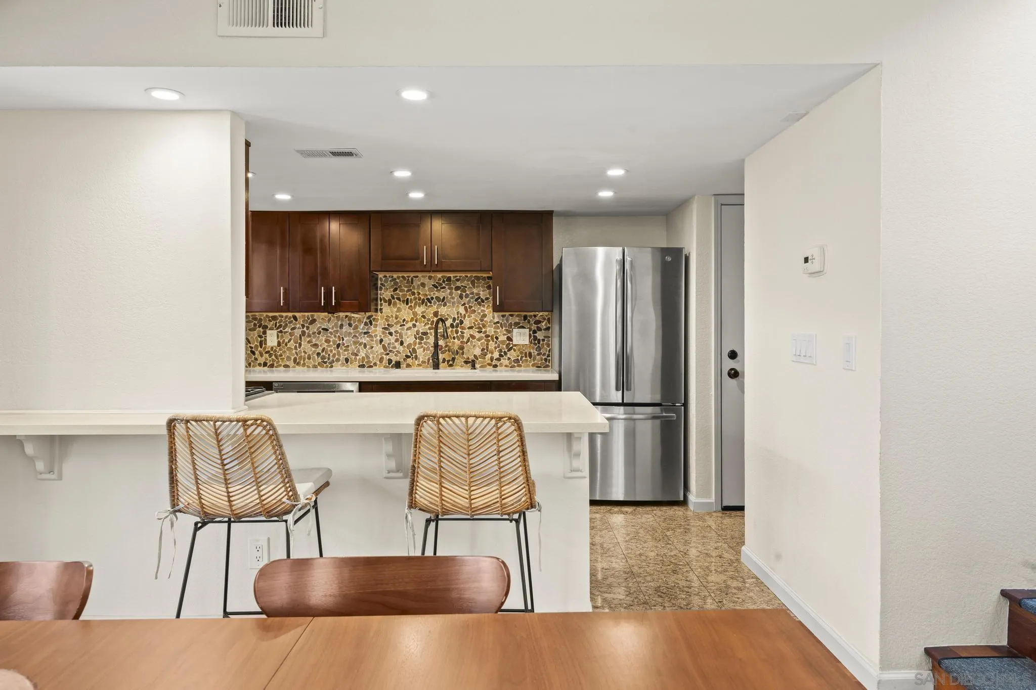 https://cdn.realtyfeed.com/cdn/127/260014380/1e2ff28f0e75aa162290e547eb732832.webp