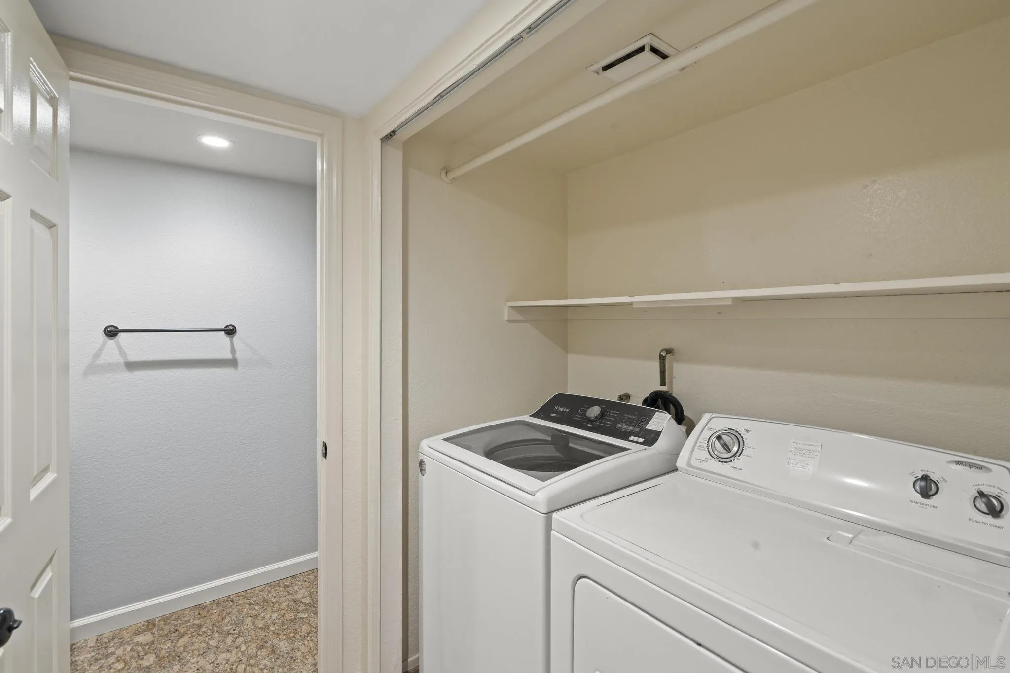 https://cdn.realtyfeed.com/cdn/127/260014380/2160892022f27e0d7e9e55fb777b837d.webp