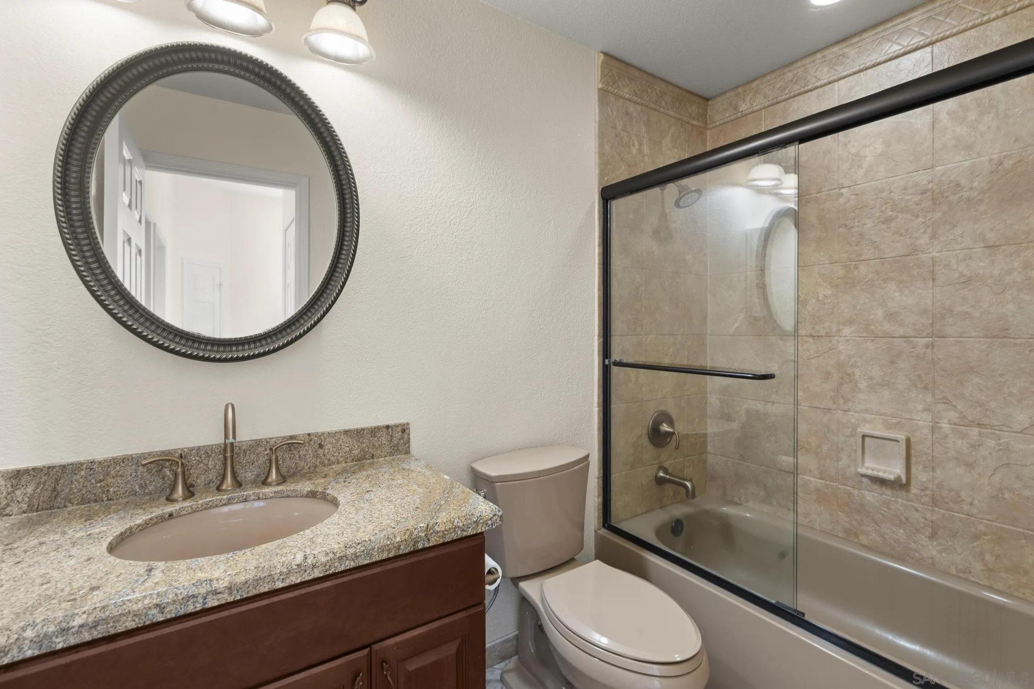 https://cdn.realtyfeed.com/cdn/127/260014380/b8cb1a43b04760ec0cd727afc18bfbe0.webp