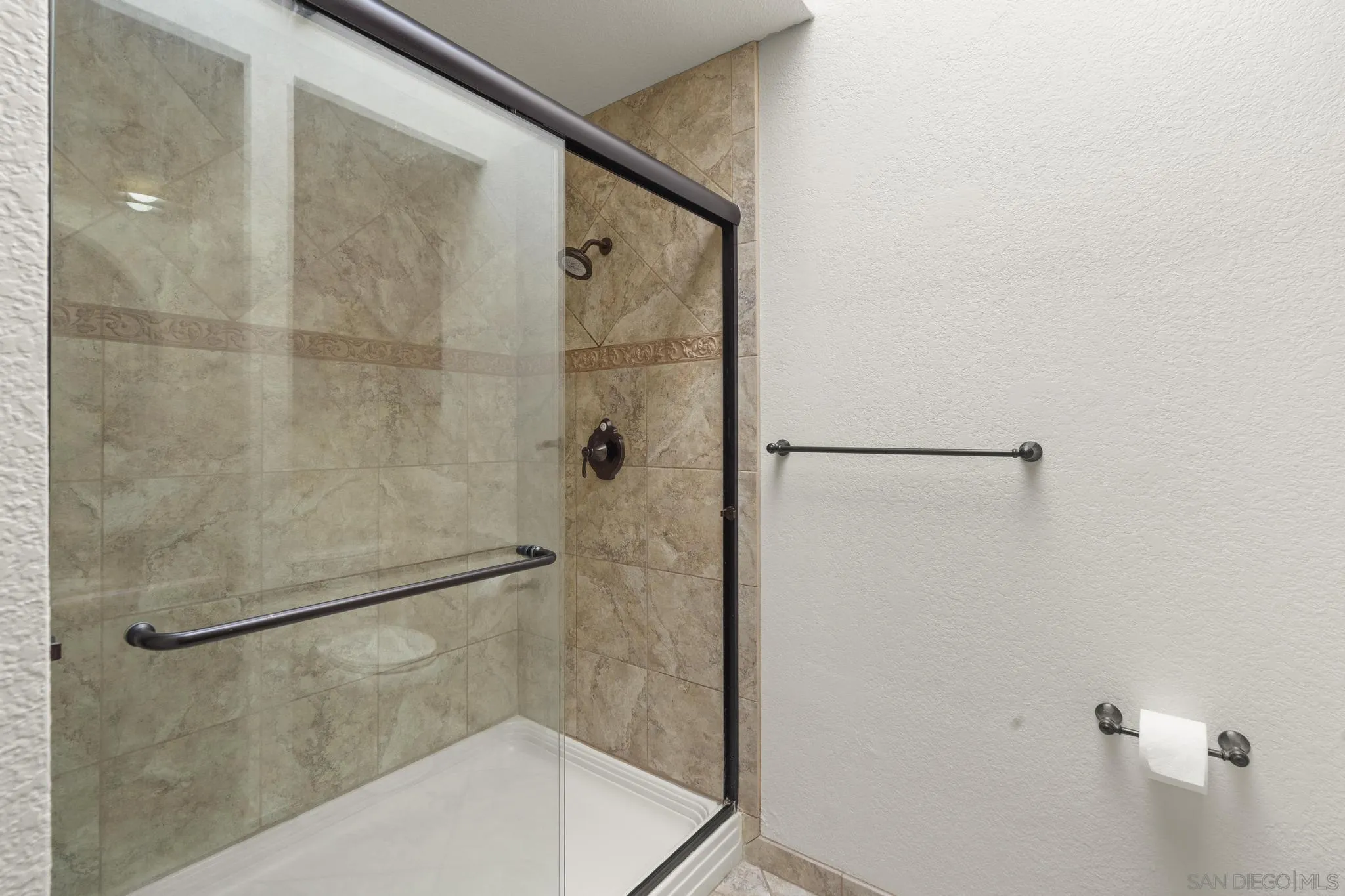 Photo #37: 260014380 Listing: Photo #37