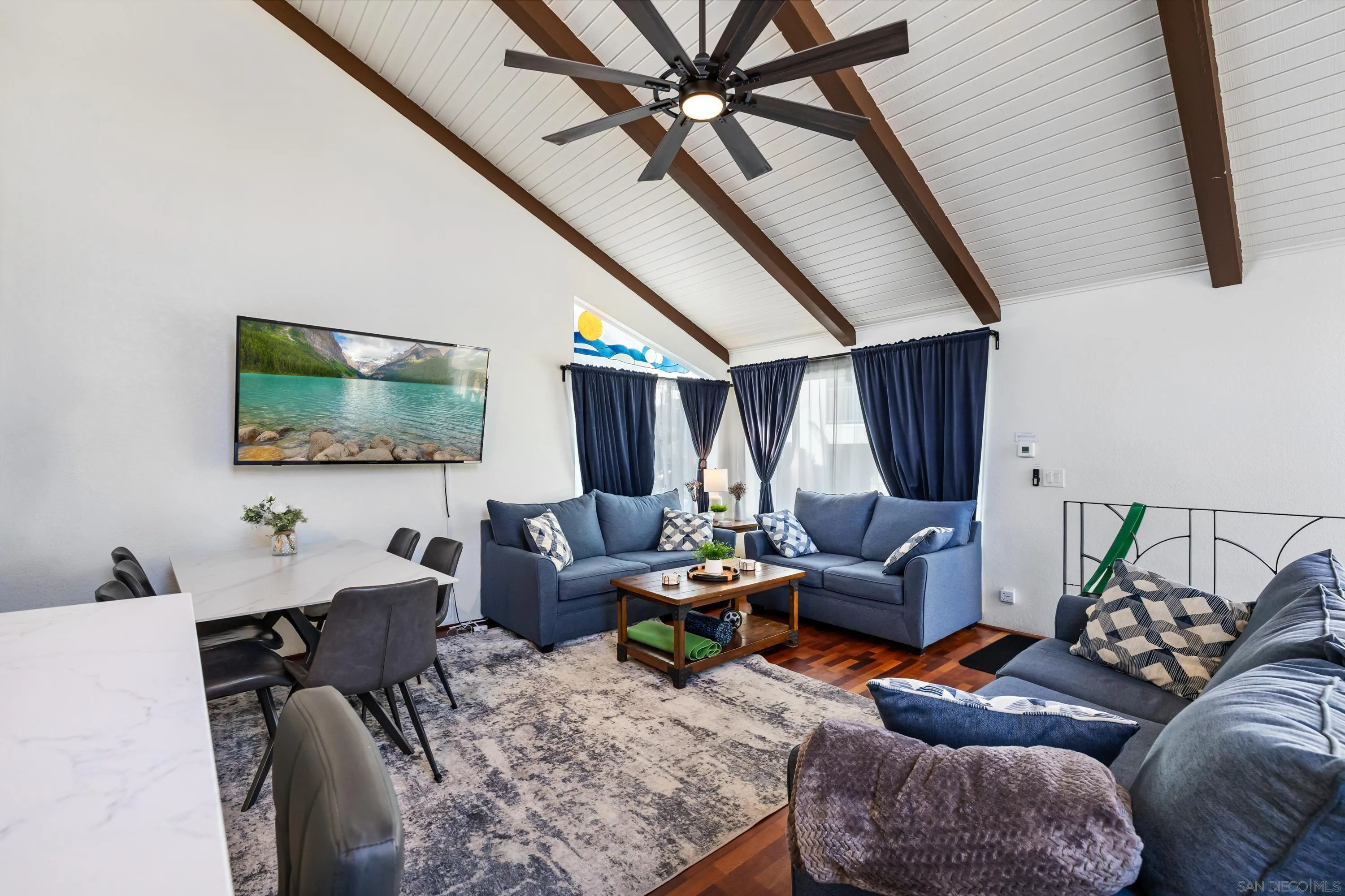https://cdn.realtyfeed.com/cdn/127/260014382/0507debd8877f56abd8d4f3a4b090fb0.webp