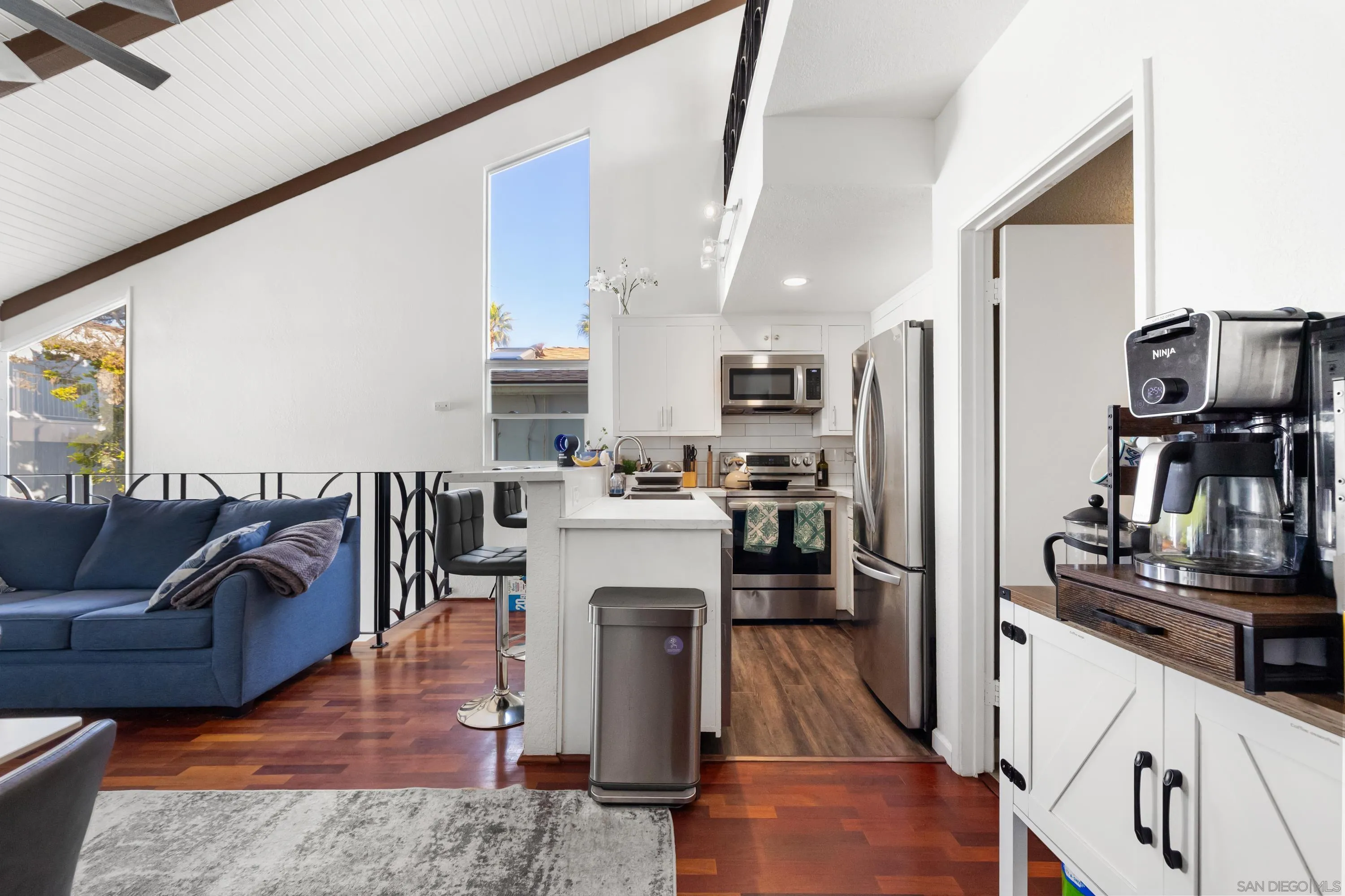 https://cdn.realtyfeed.com/cdn/127/260014382/18bc80e5fc96595765d5496faef40e14.webp