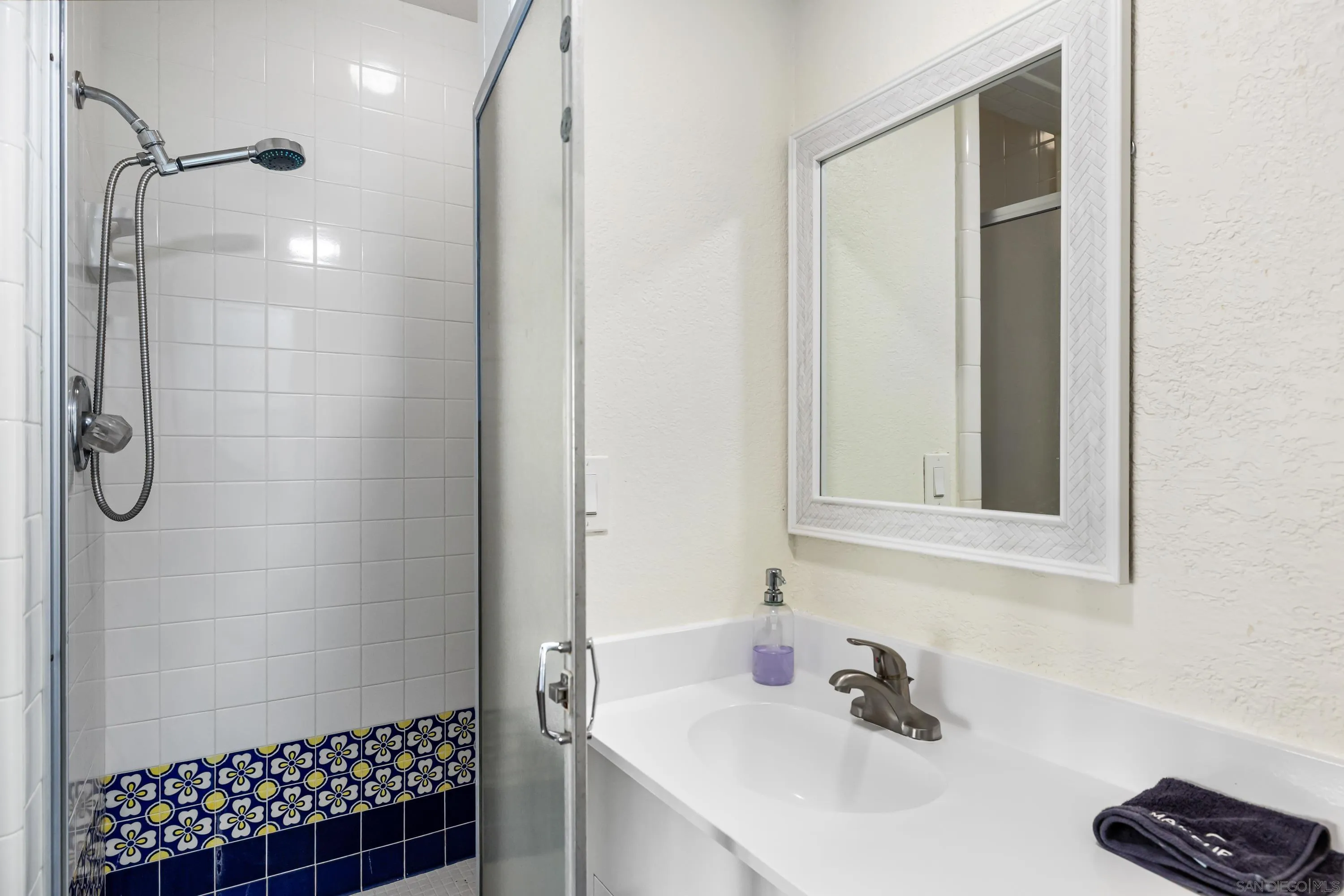 https://cdn.realtyfeed.com/cdn/127/260014382/56877bf607efbe86c6bcf84d8cc40c48.webp