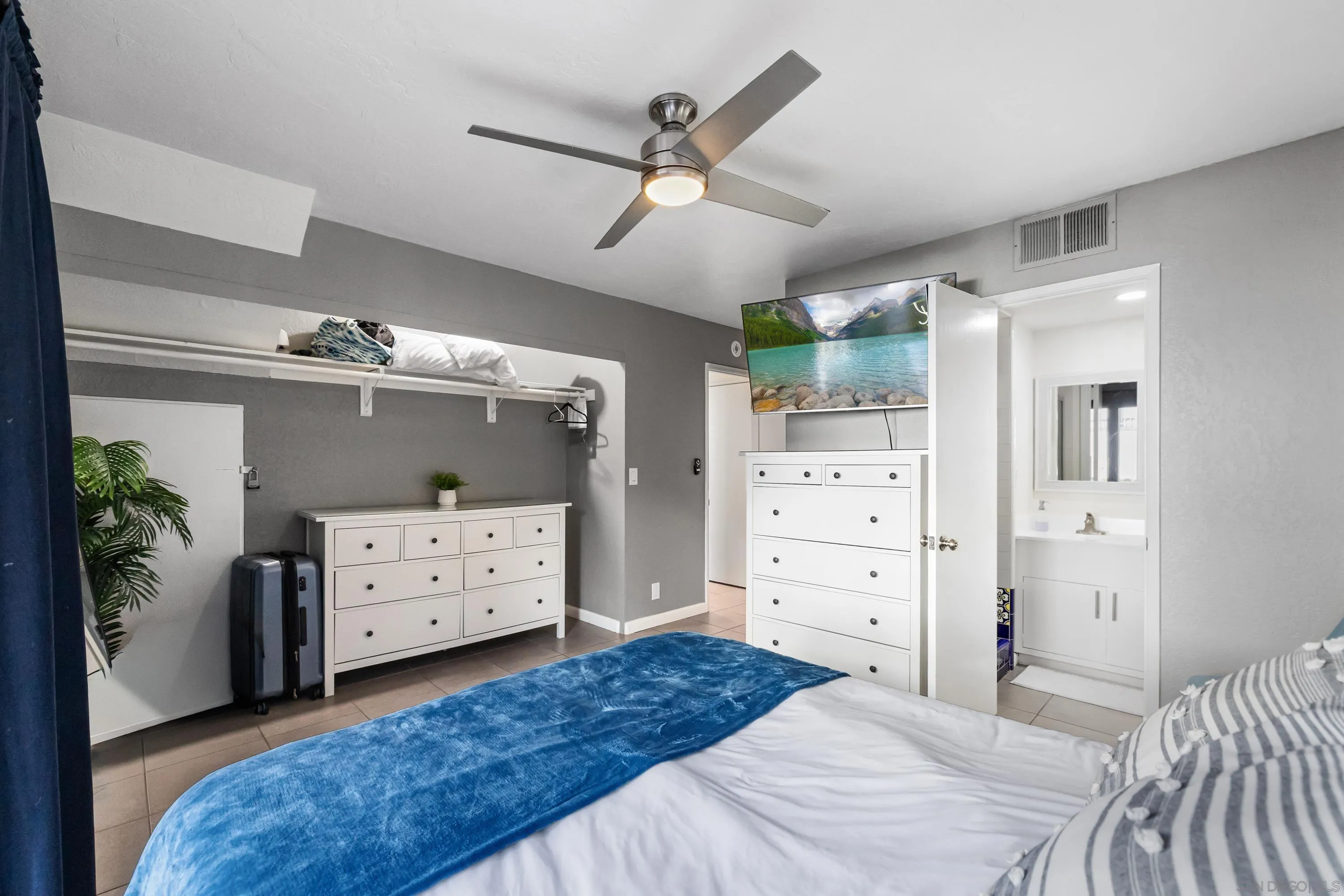 https://cdn.realtyfeed.com/cdn/127/260014382/e296caed03c8a757546e2709b8483e9a.webp