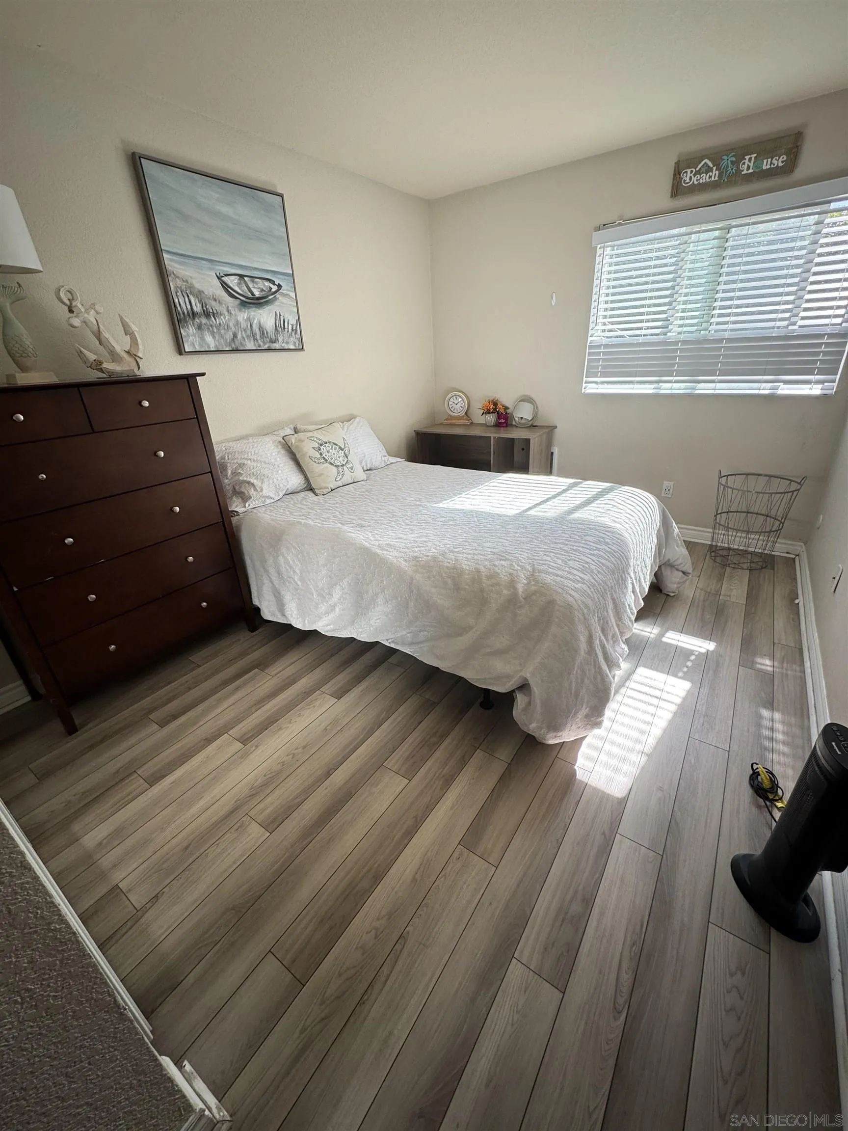 https://cdn.realtyfeed.com/cdn/127/260014383/090ad98ee20a8c2a013813d588fbdae7.webp