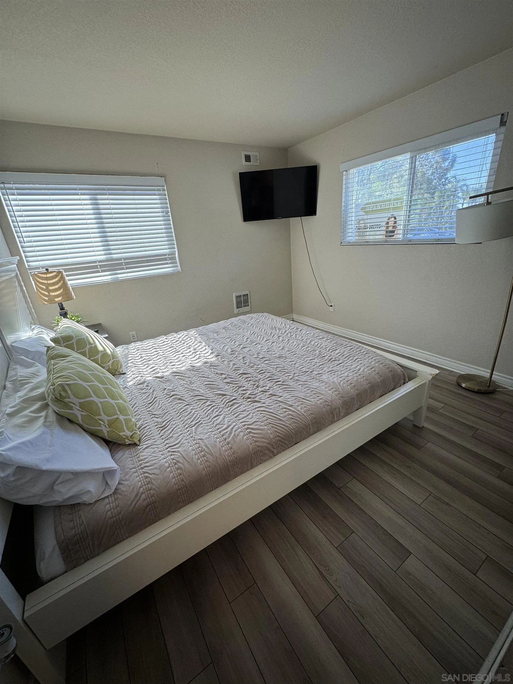 https://cdn.realtyfeed.com/cdn/127/260014383/540f764feef406cc90693ccc299f15f8.webp
