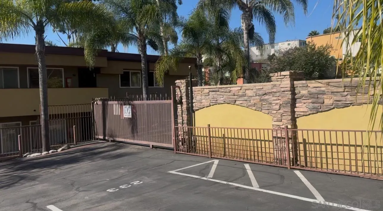 https://cdn.realtyfeed.com/cdn/127/260014383/b00466604bebfe77ef3c5f743a7cbeac.webp
