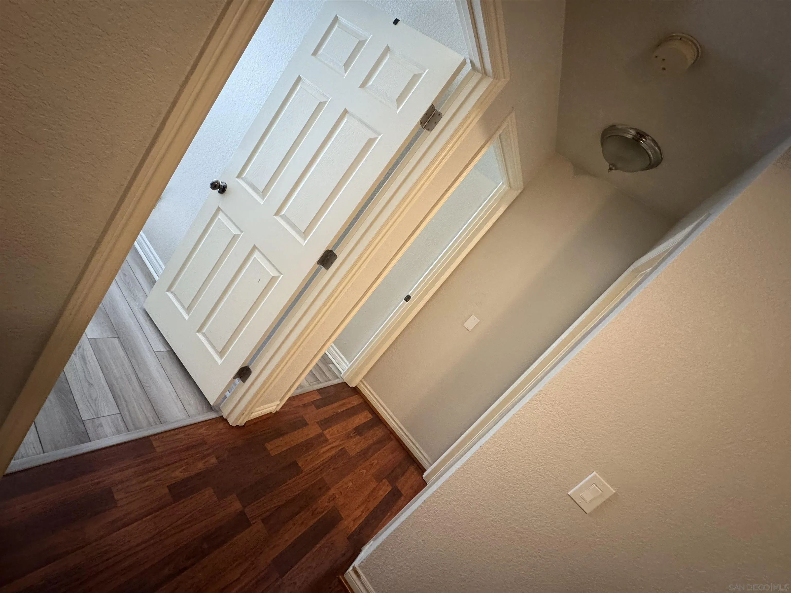 https://cdn.realtyfeed.com/cdn/127/260014383/c87efb97b9e830f230acbad7347ceace.webp
