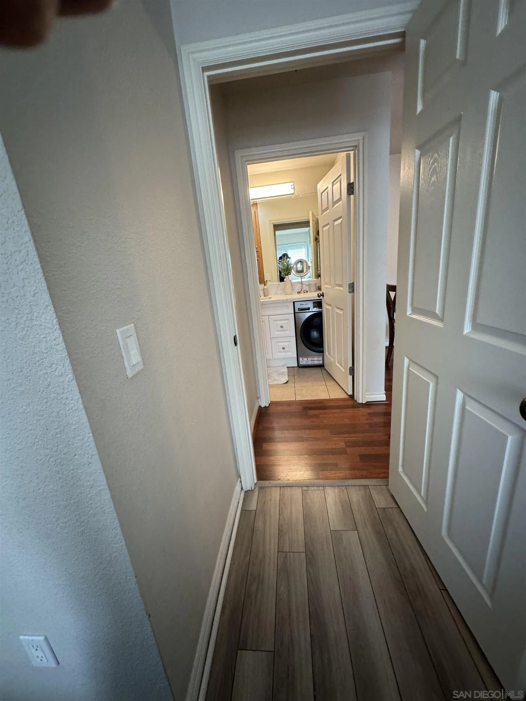 https://cdn.realtyfeed.com/cdn/127/260014383/e2fcbfdebe5e850d77c70964ed7054cc.webp
