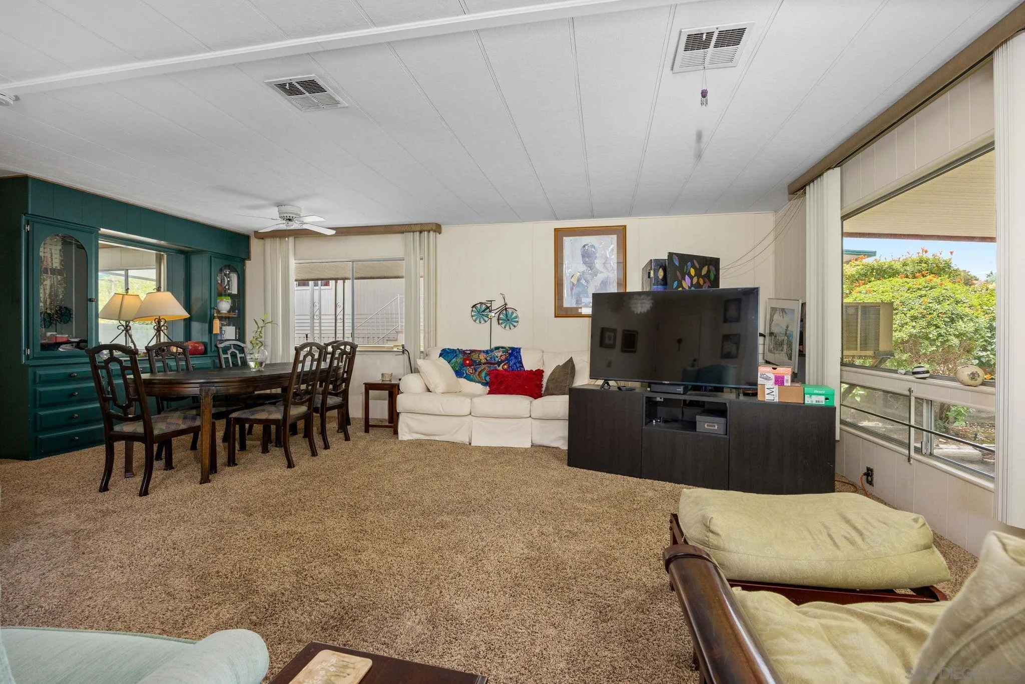 https://cdn.realtyfeed.com/cdn/127/260014384/6bbe6fef0532f48ac8220cf59f71f0a8.webp