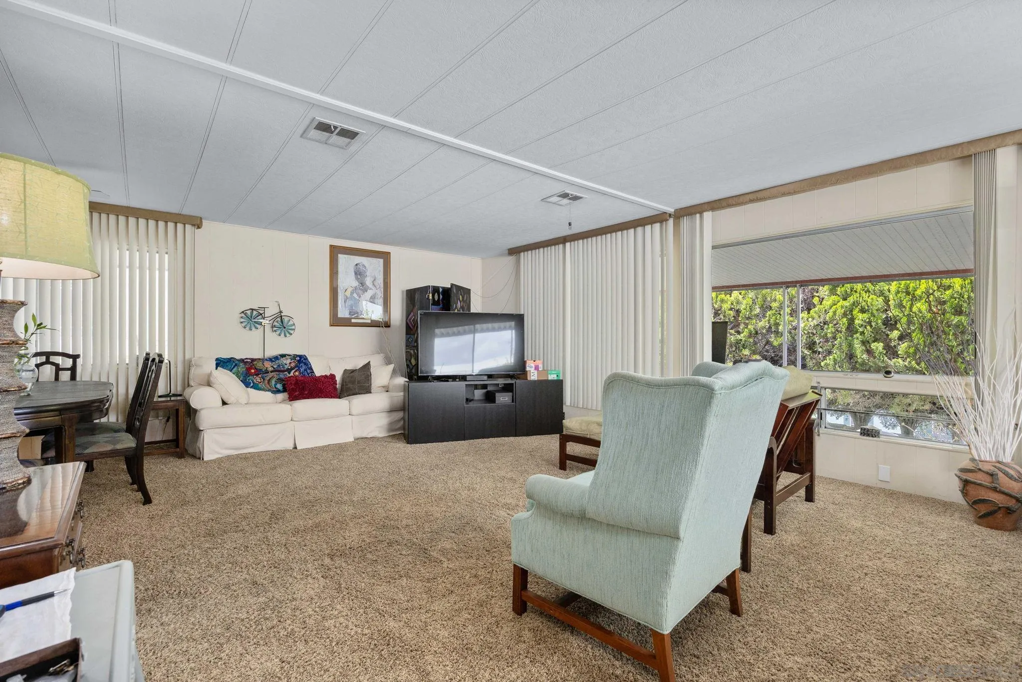 https://cdn.realtyfeed.com/cdn/127/260014384/8c4e4f490ce06f135f7c8afb95fb2283.webp