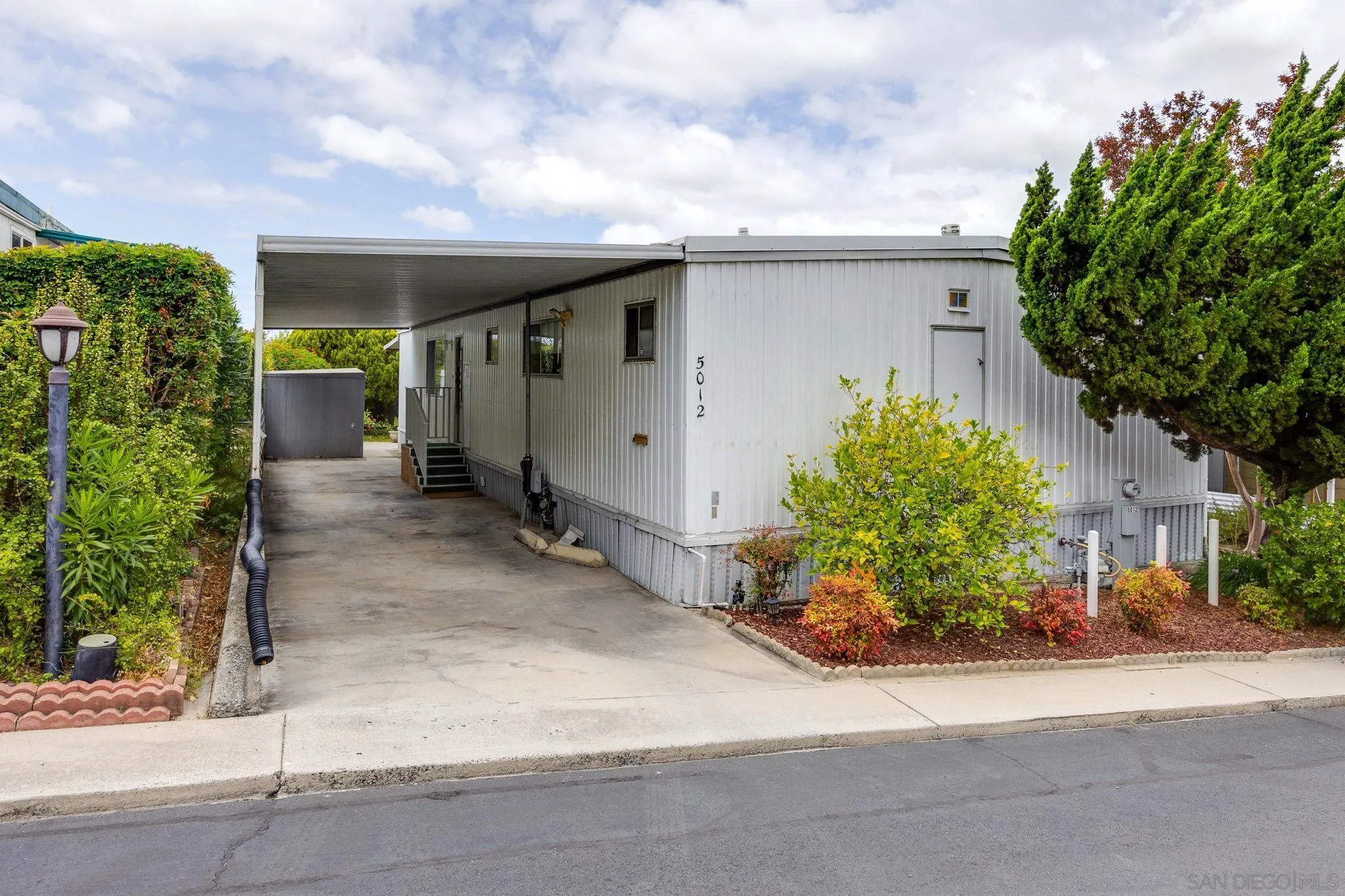 https://cdn.realtyfeed.com/cdn/127/260014384/d3b46ade4a3cce45bc6cf98c6bbe8b4f.webp