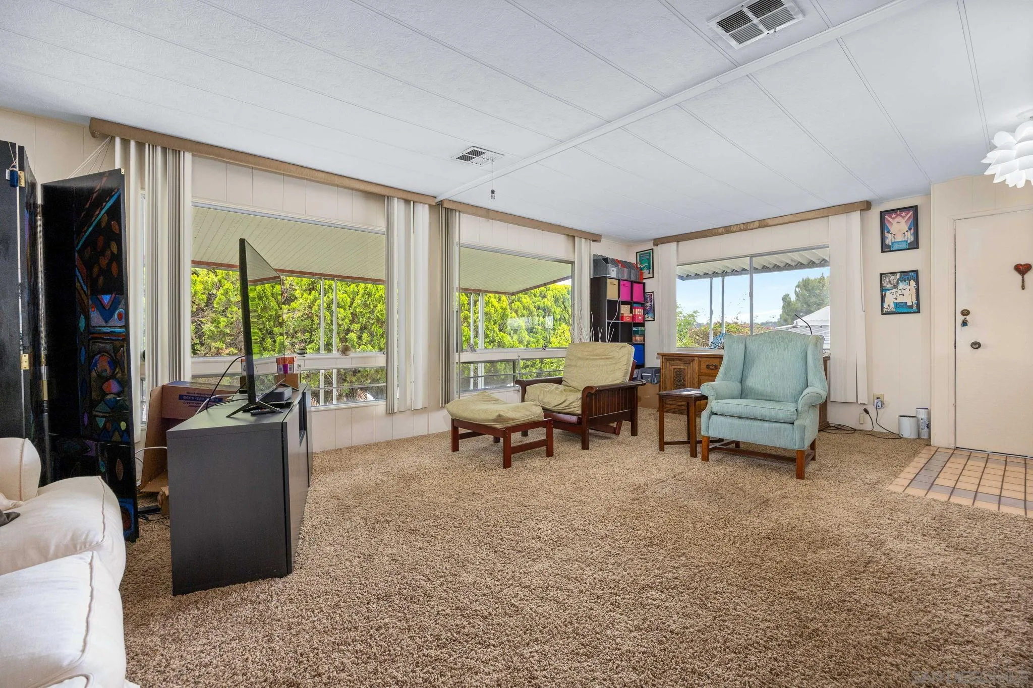 https://cdn.realtyfeed.com/cdn/127/260014384/e14463f8e3eae4f82a7f4dc4e123f1e7.webp