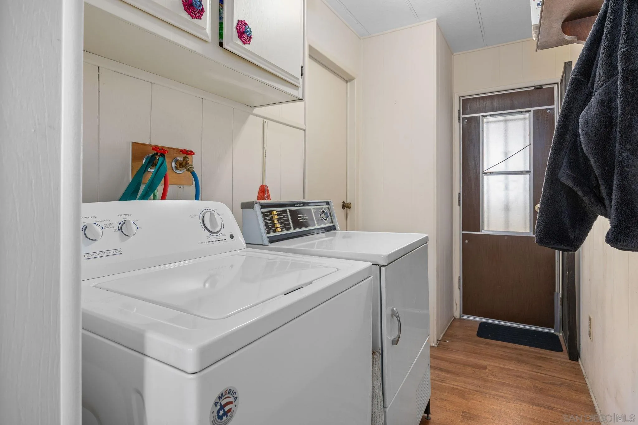 https://cdn.realtyfeed.com/cdn/127/260014384/fc286e1852404130aa99ad5c33a3bab1.webp