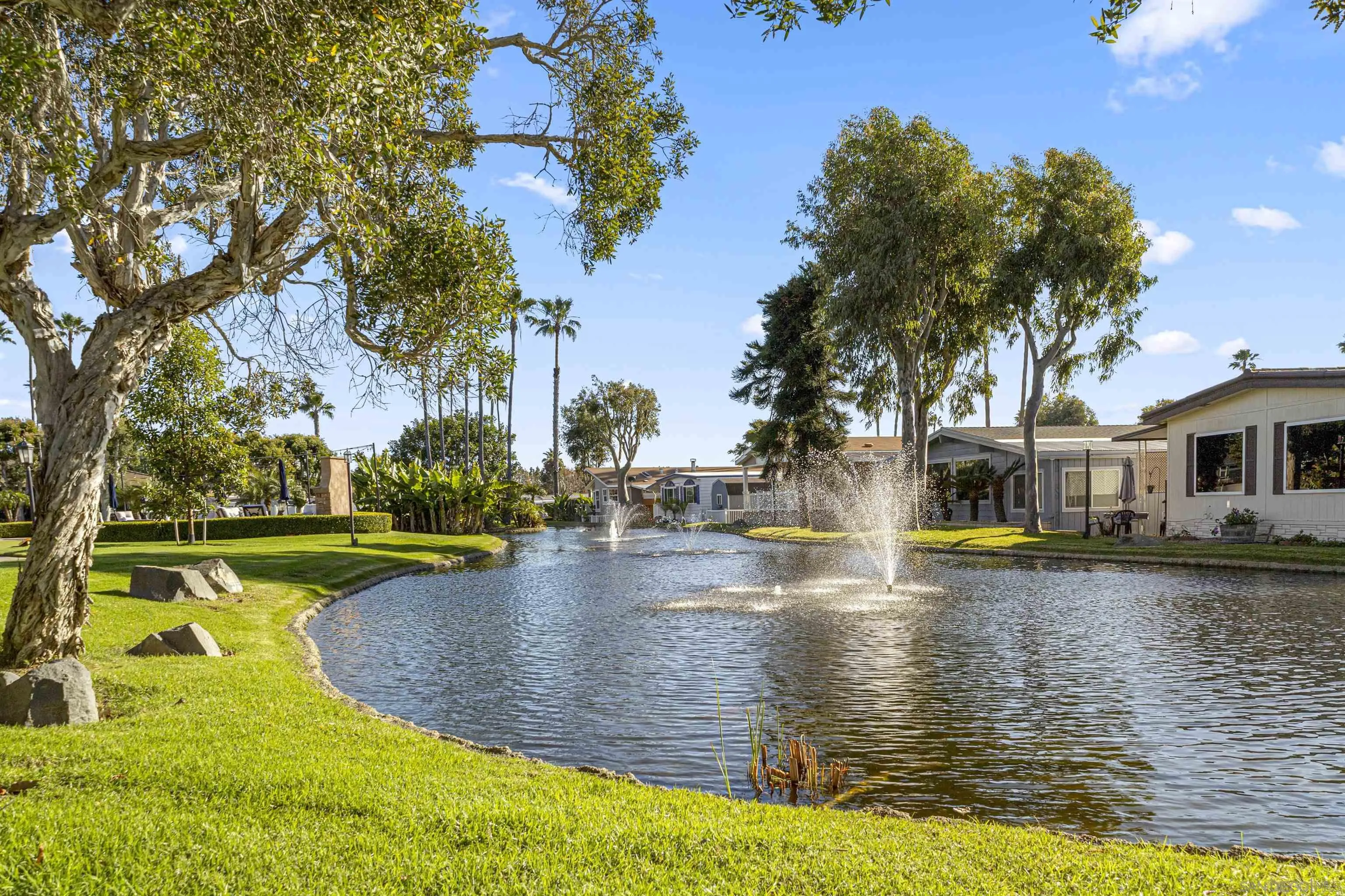https://cdn.realtyfeed.com/cdn/127/260014385/20b208ac9caad1fcfa112c64f14414af.webp