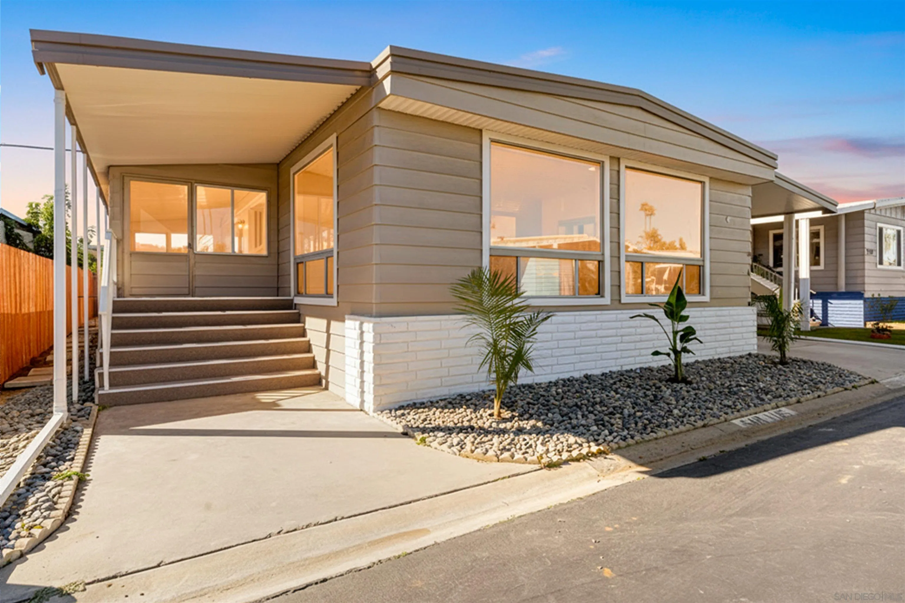 https://cdn.realtyfeed.com/cdn/127/260014385/370a2631ce76039293be0f01c864c2f7.webp