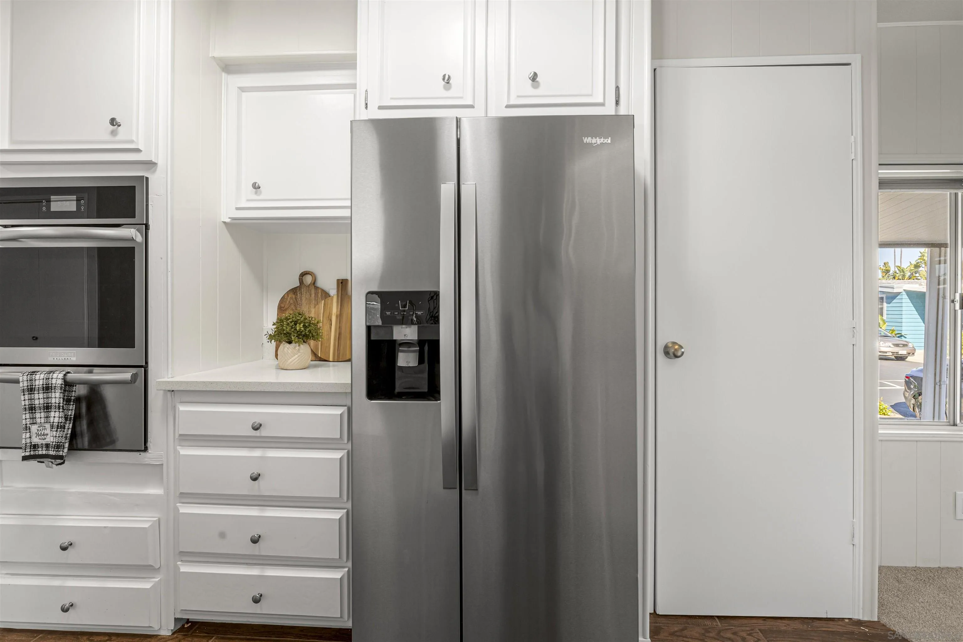 https://cdn.realtyfeed.com/cdn/127/260014385/6579ea61eb8c8f36e63bffe19eb60627.webp