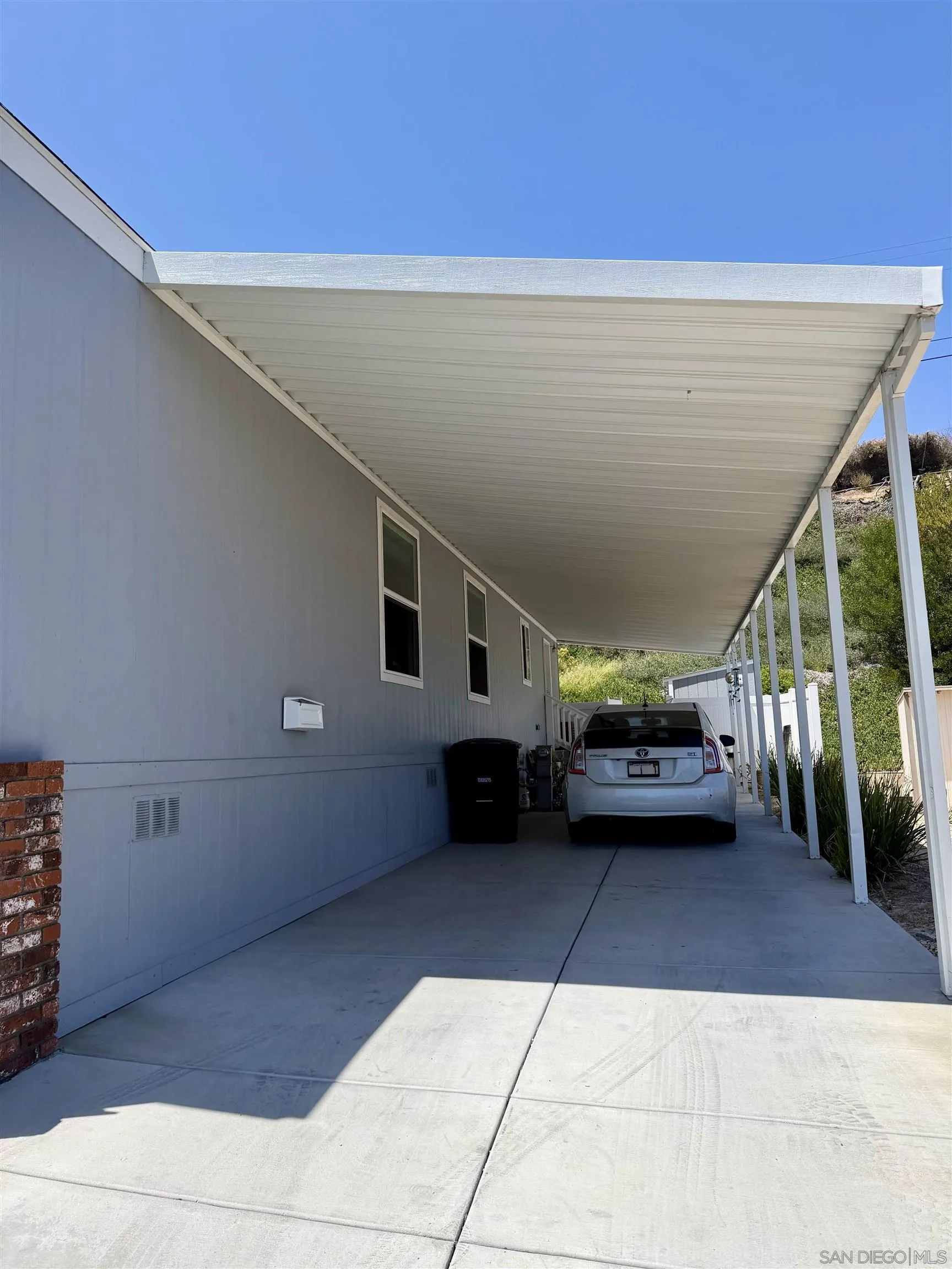 https://cdn.realtyfeed.com/cdn/127/260014390/6f6f76533b5d4bbab8c8248a2af4b3ec.webp