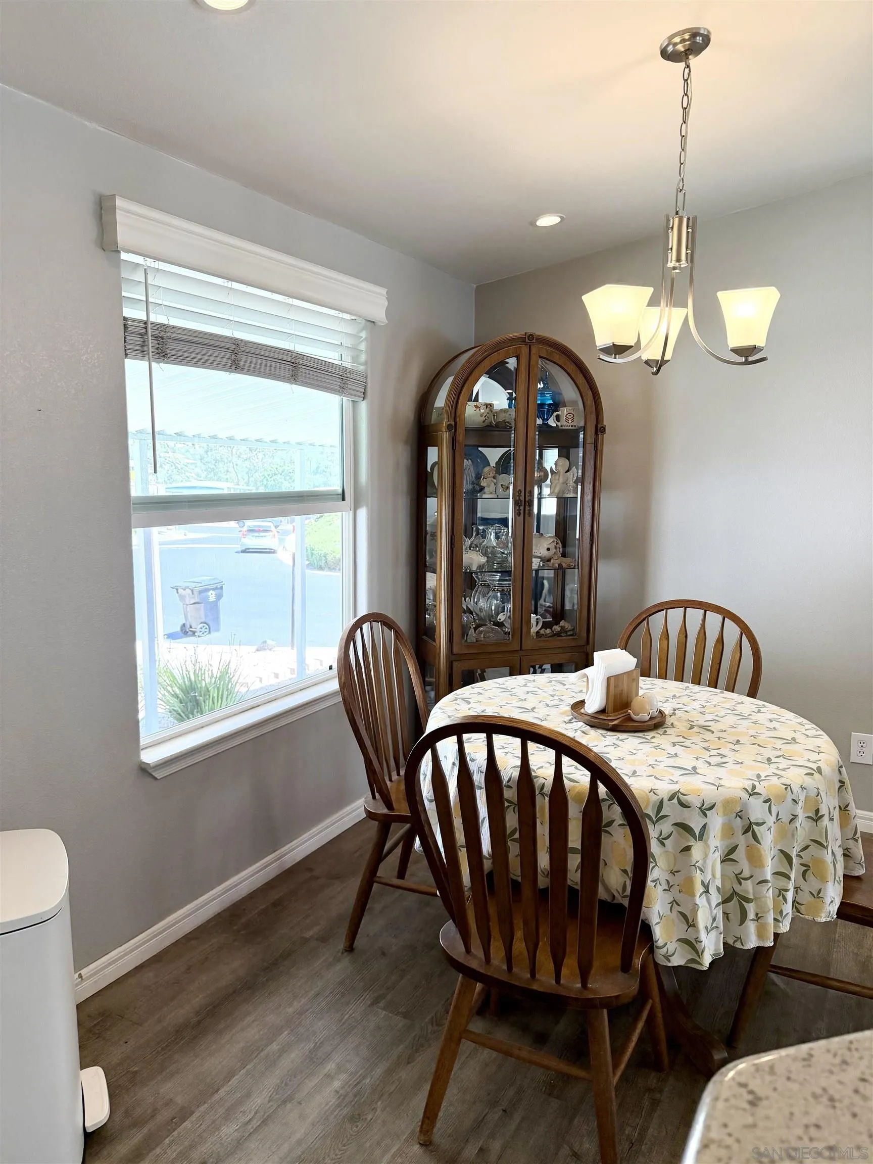 https://cdn.realtyfeed.com/cdn/127/260014390/ee40723ae24709eb99abba2fdd54e287.webp