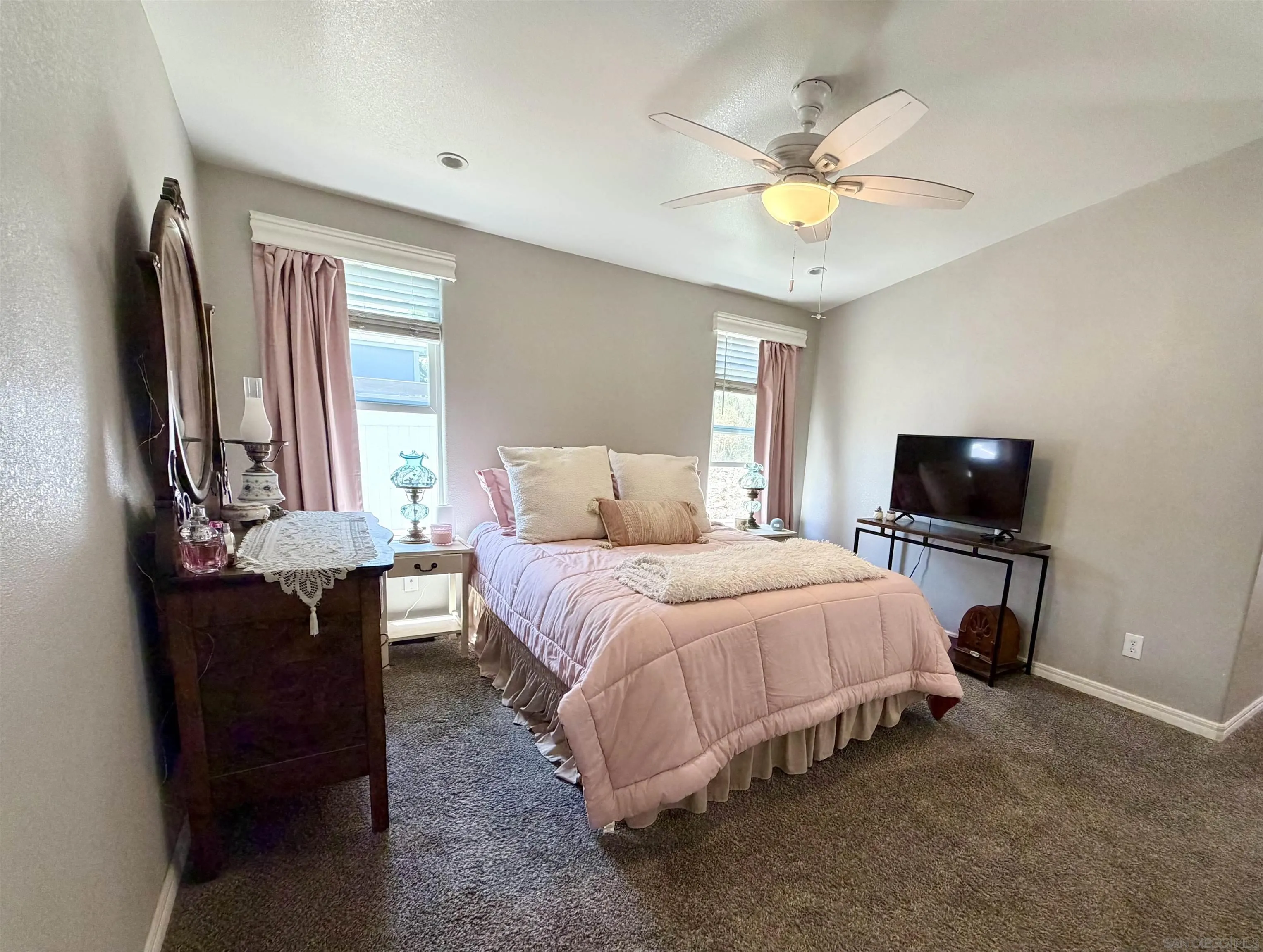 https://cdn.realtyfeed.com/cdn/127/260014390/fba8d84f8a700756dc50bf1ef2d39a54.webp