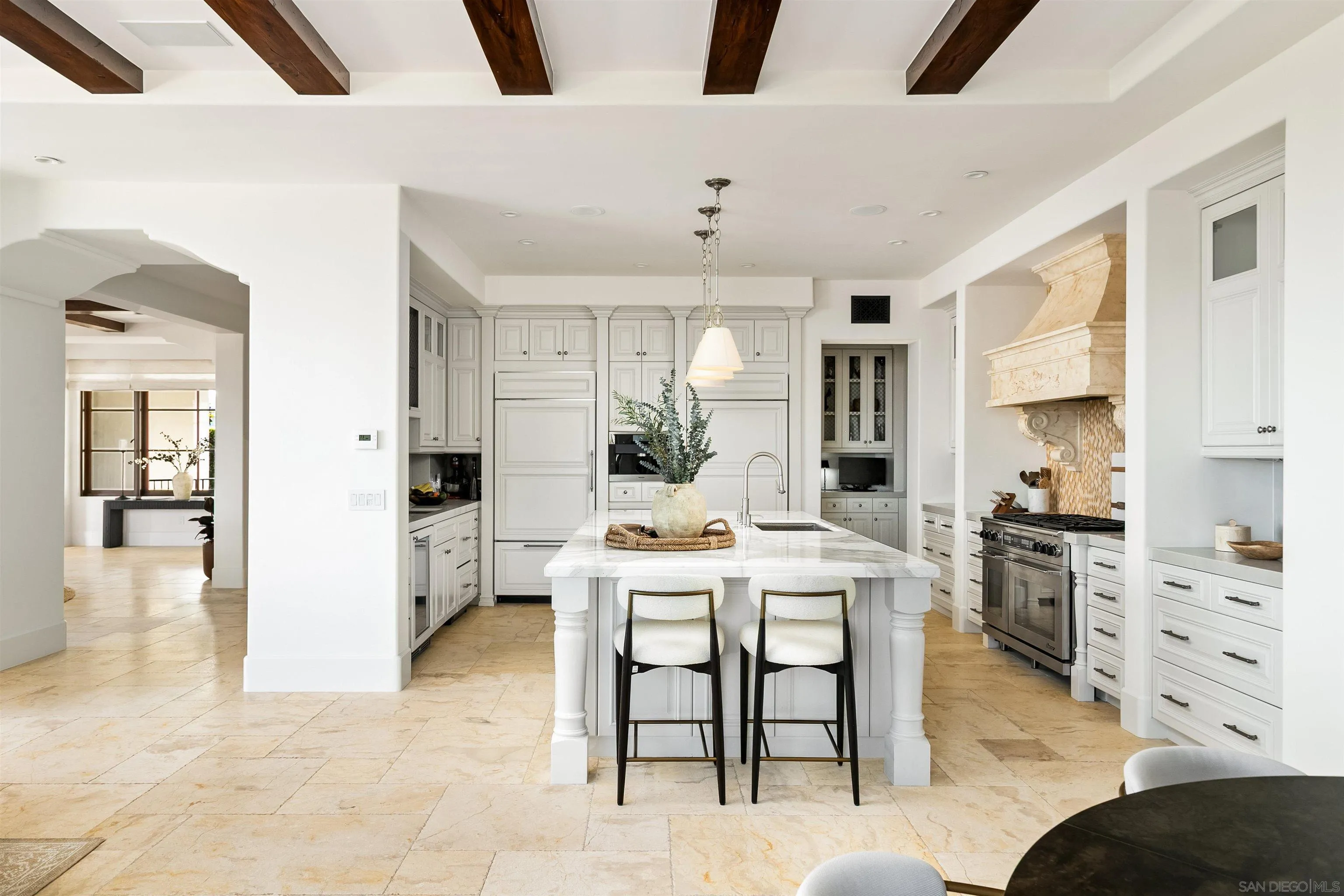https://cdn.realtyfeed.com/cdn/127/260014391/1a37117786d5a3855ecad304b22df61e.webp
