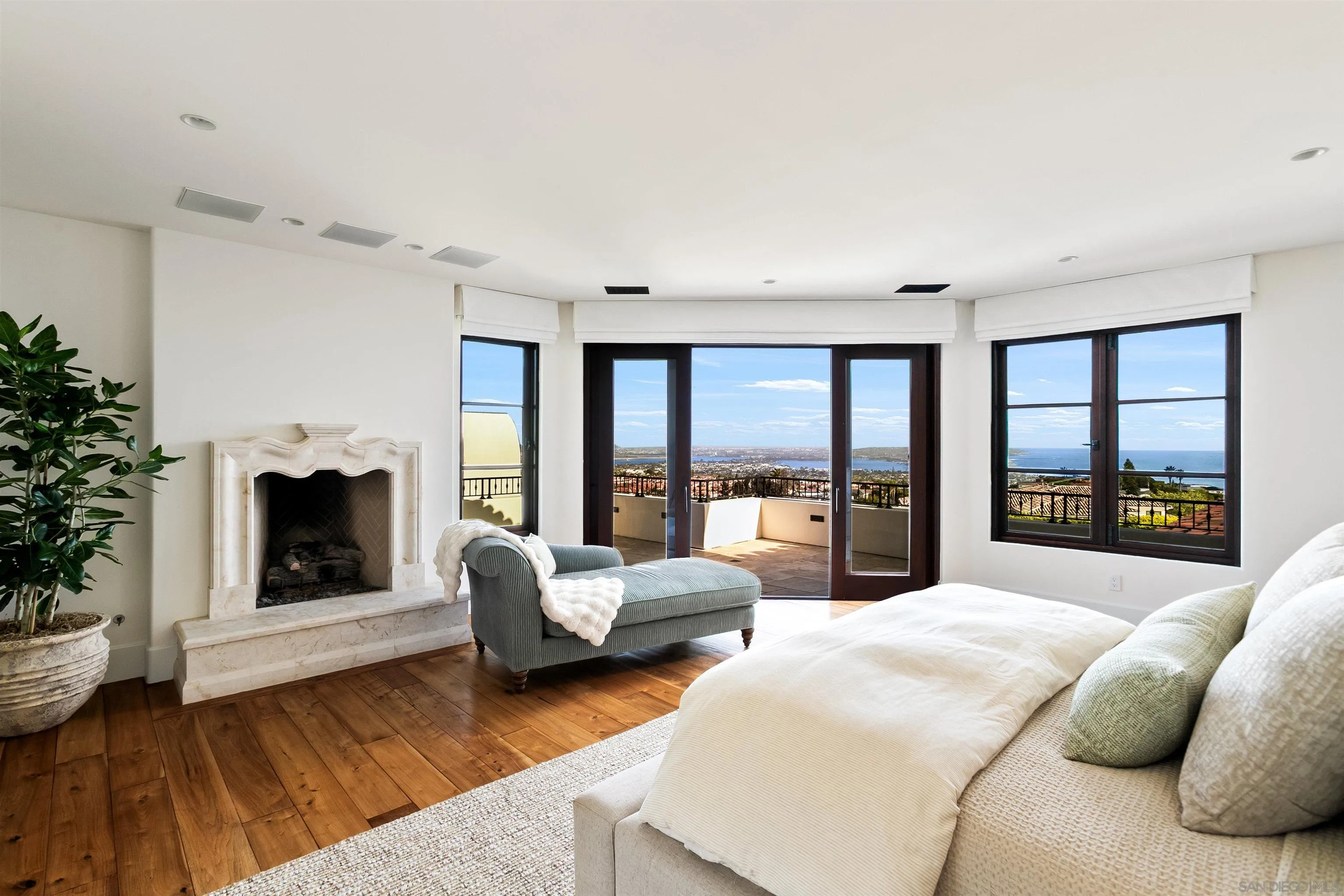 https://cdn.realtyfeed.com/cdn/127/260014391/505e23287d0d88b48dae3c6b95f1ca2e.webp