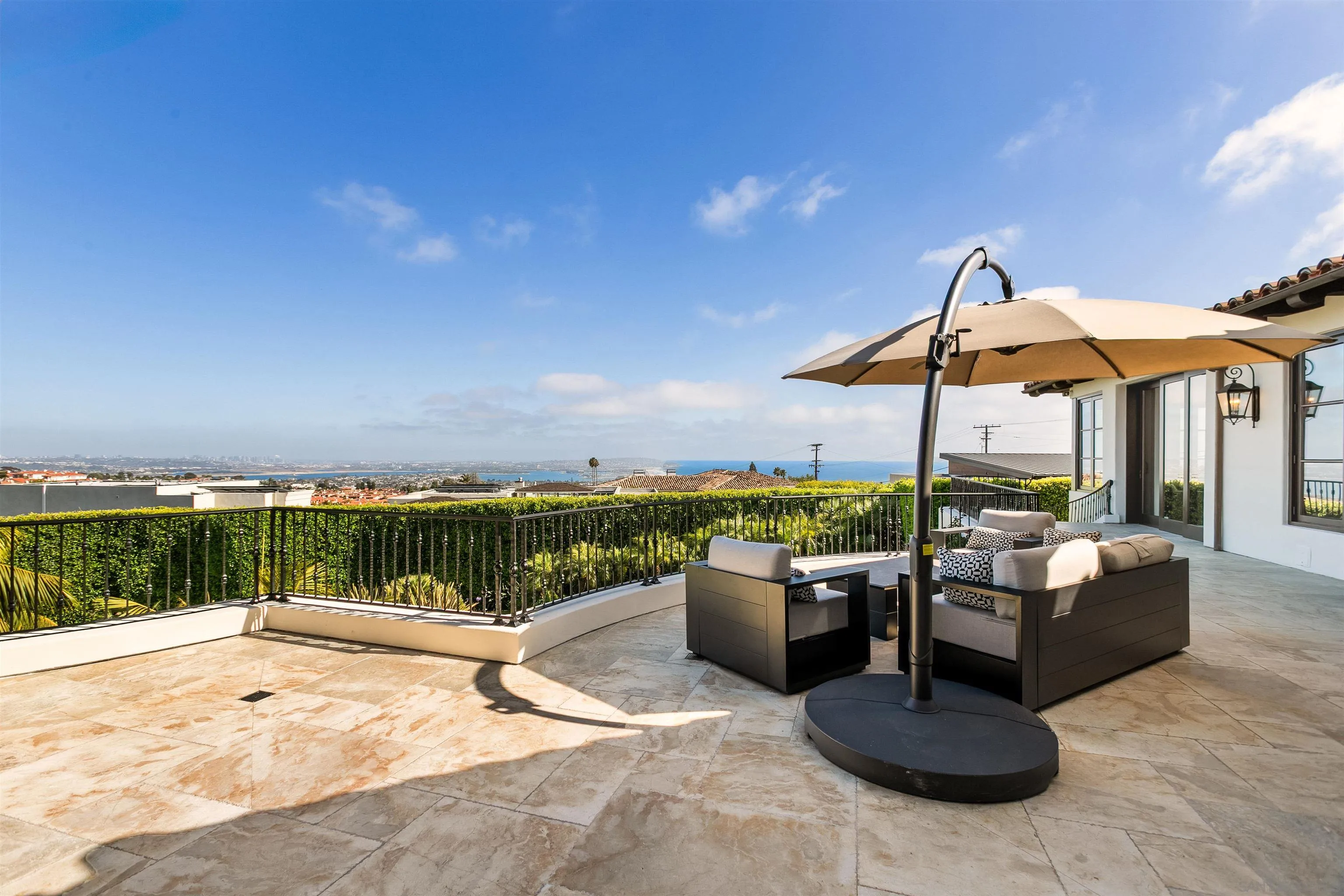 https://cdn.realtyfeed.com/cdn/127/260014391/669aa83dd69d81c1068da4ab8975b1e9.webp