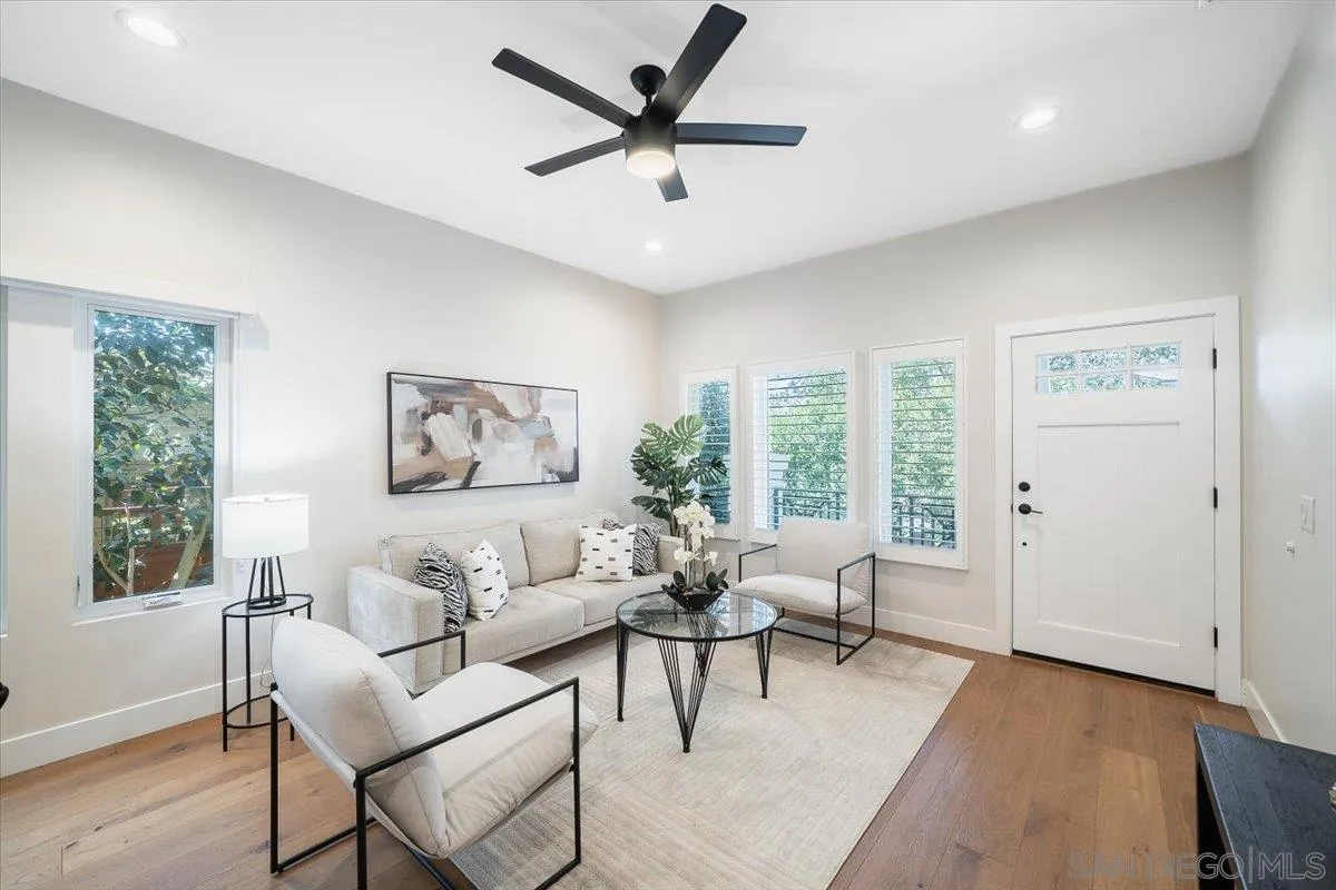 https://cdn.realtyfeed.com/cdn/127/260014400/375e00988f6f4ae430eabc659ae5195a.webp
