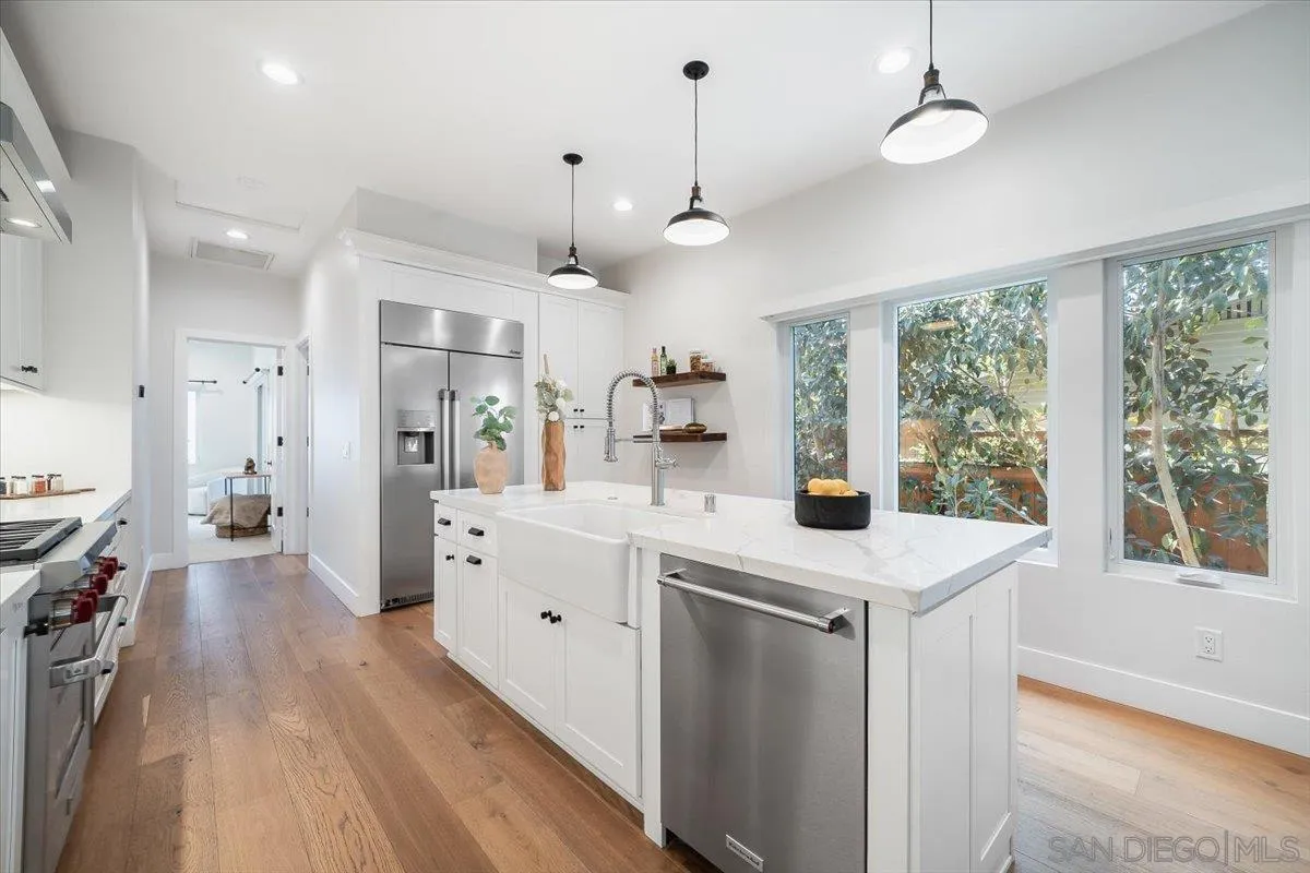 https://cdn.realtyfeed.com/cdn/127/260014400/98b9f18bb74d8fd3f625825f6d299d18.webp