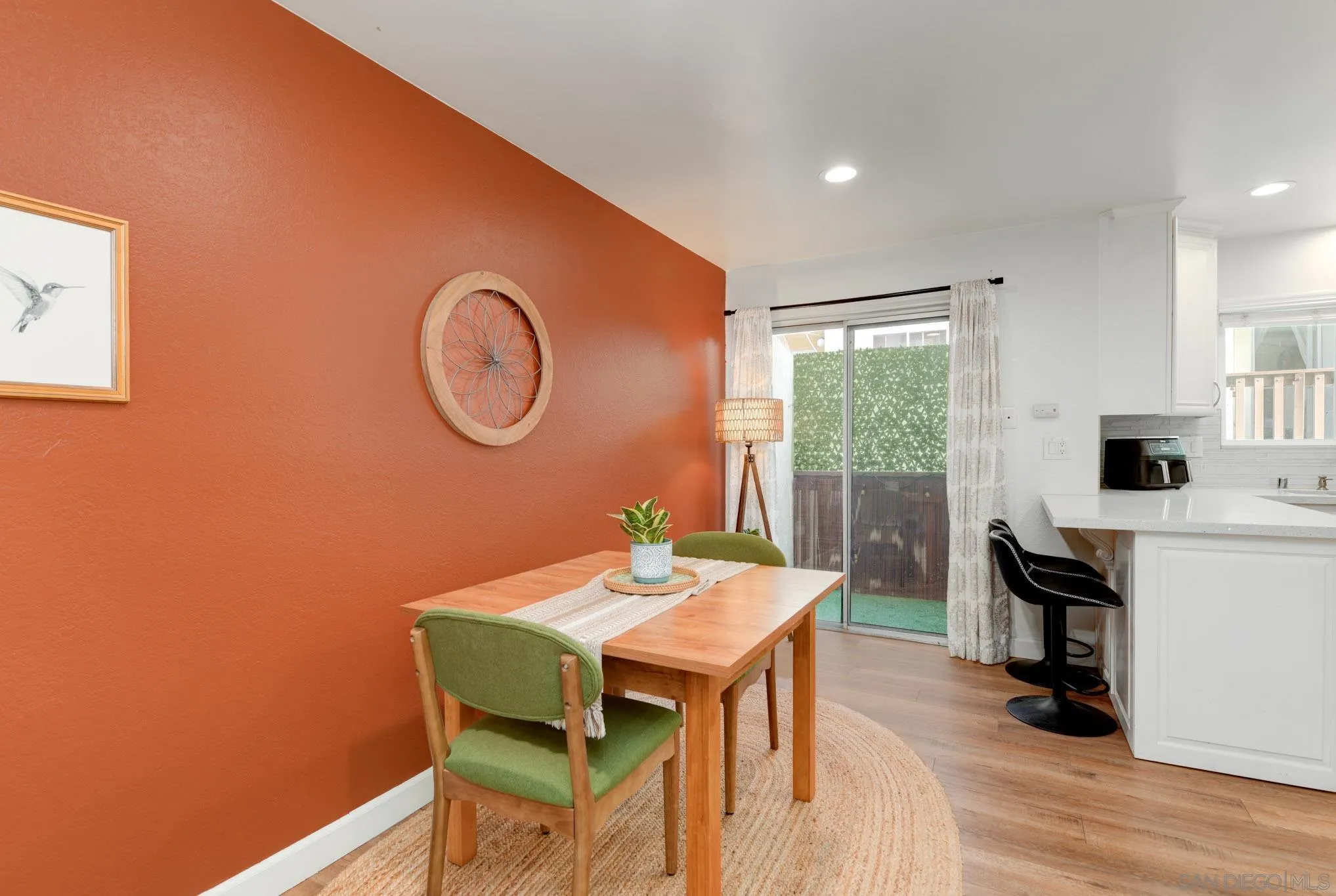 Photo #4: 260014413 Listing: Photo #4