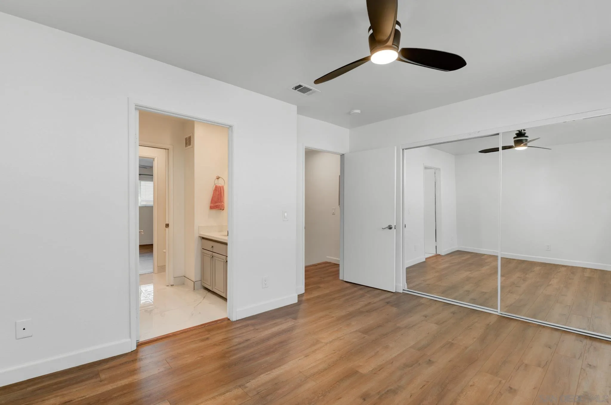 Photo #12: 260014413 Listing: Photo #12