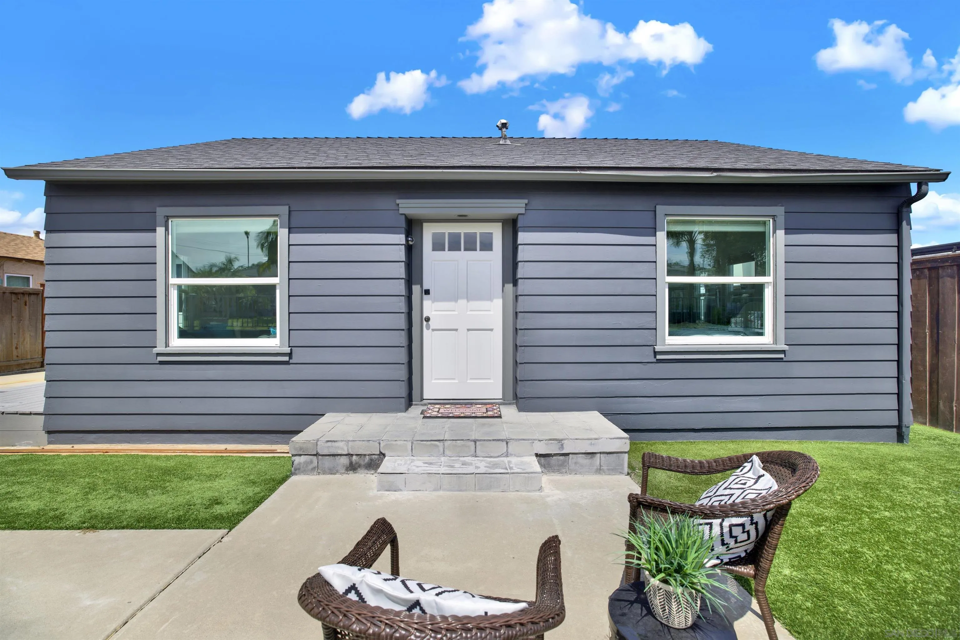 https://cdn.realtyfeed.com/cdn/127/260014414/38fe78ffcd9479ff24272fd20fe6d310.webp