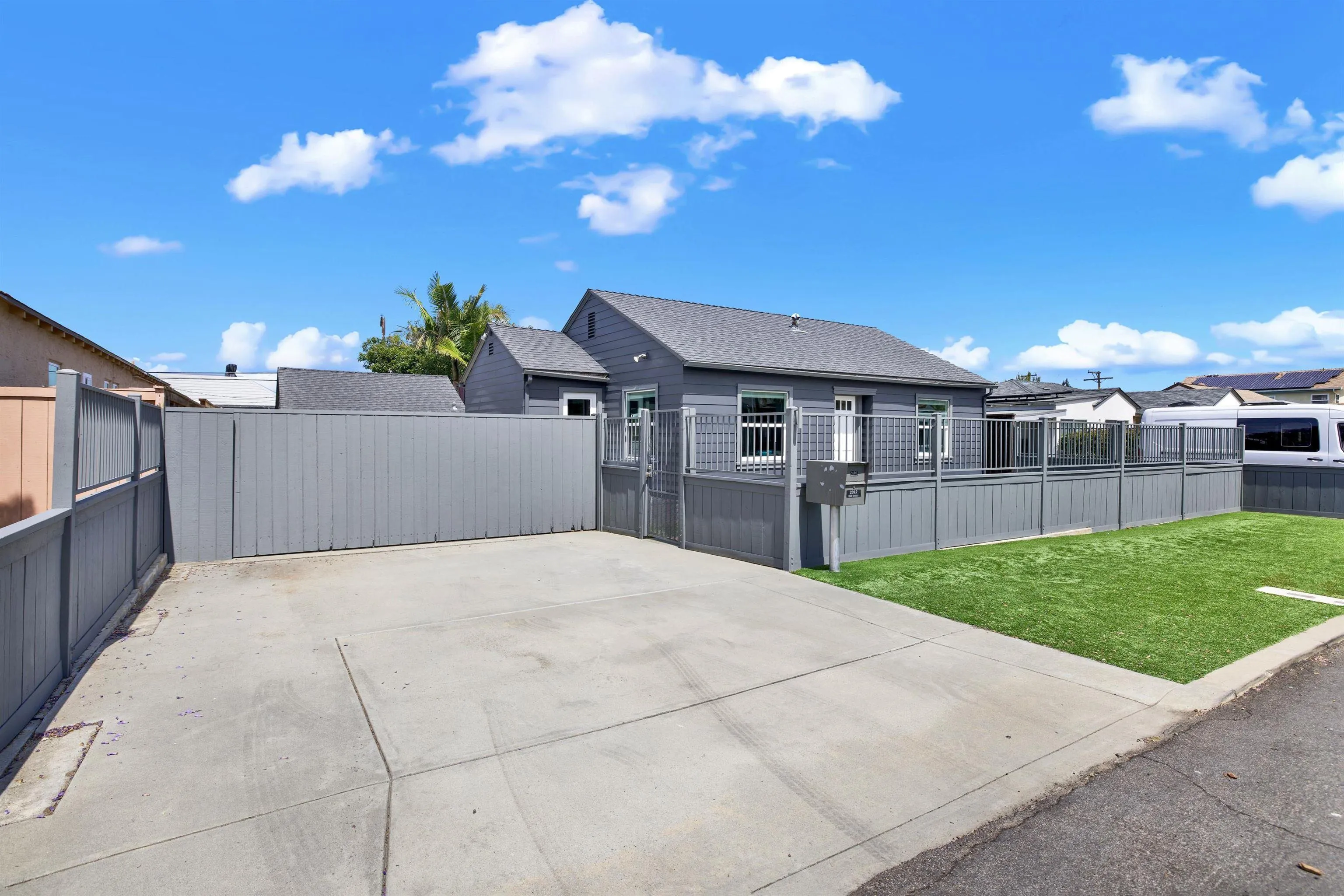 https://cdn.realtyfeed.com/cdn/127/260014414/613460f1042271d95465876139ce7ddf.webp
