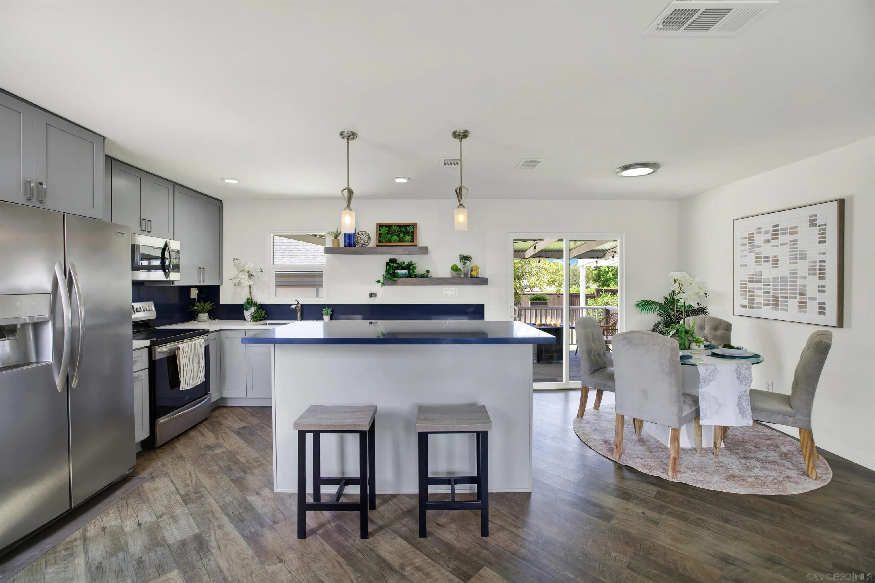 https://cdn.realtyfeed.com/cdn/127/260014414/96290b6097ac9817645243a4942d06b9.webp