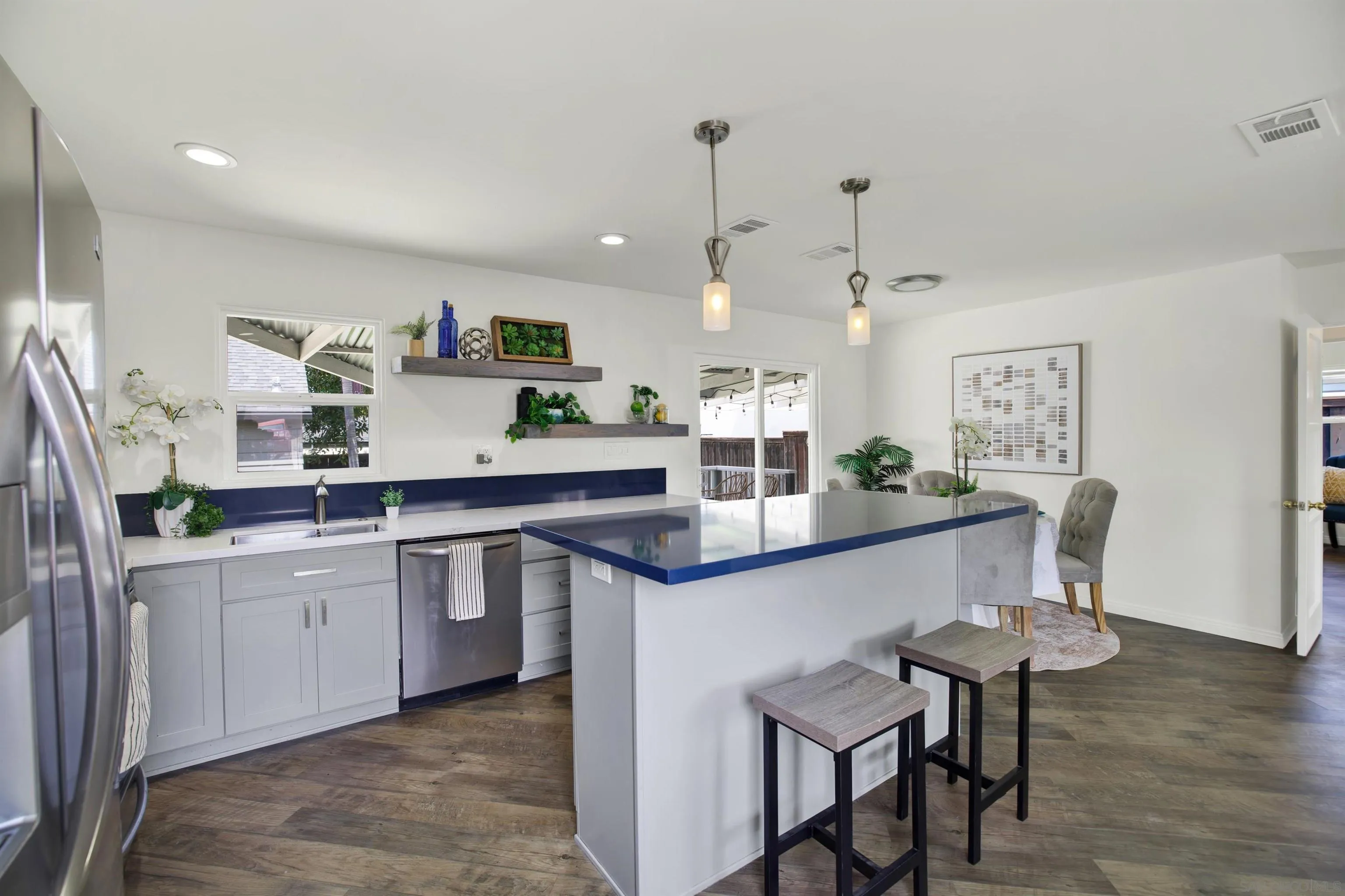 https://cdn.realtyfeed.com/cdn/127/260014414/a2f8cf45289ad189ed14c043aefa3f1e.webp
