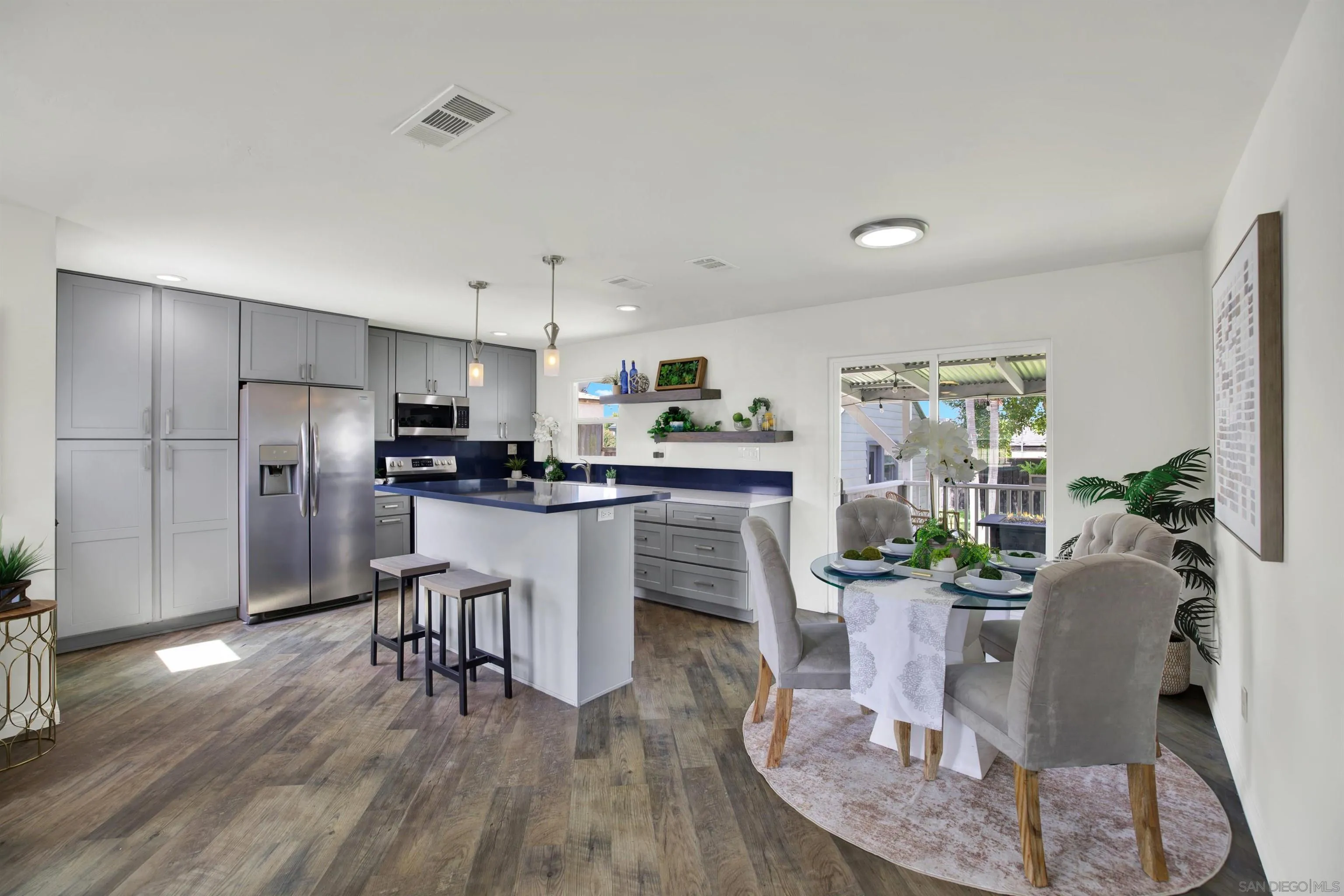https://cdn.realtyfeed.com/cdn/127/260014414/d6a76178c1a8578cb4e747e6428b2d49.webp