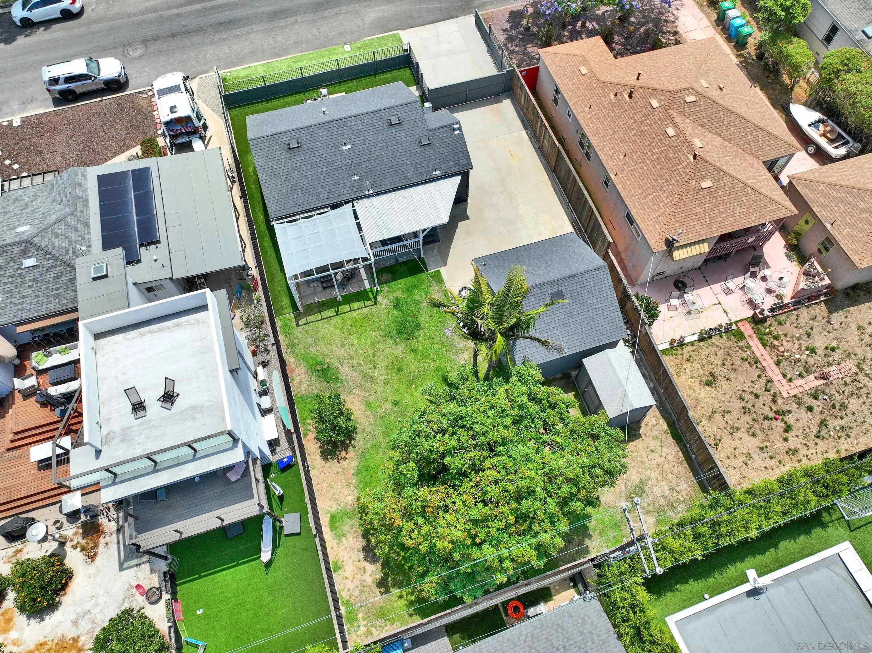 https://cdn.realtyfeed.com/cdn/127/260014414/d73f3a72dc41429b4f5d5eb00eac5c88.webp