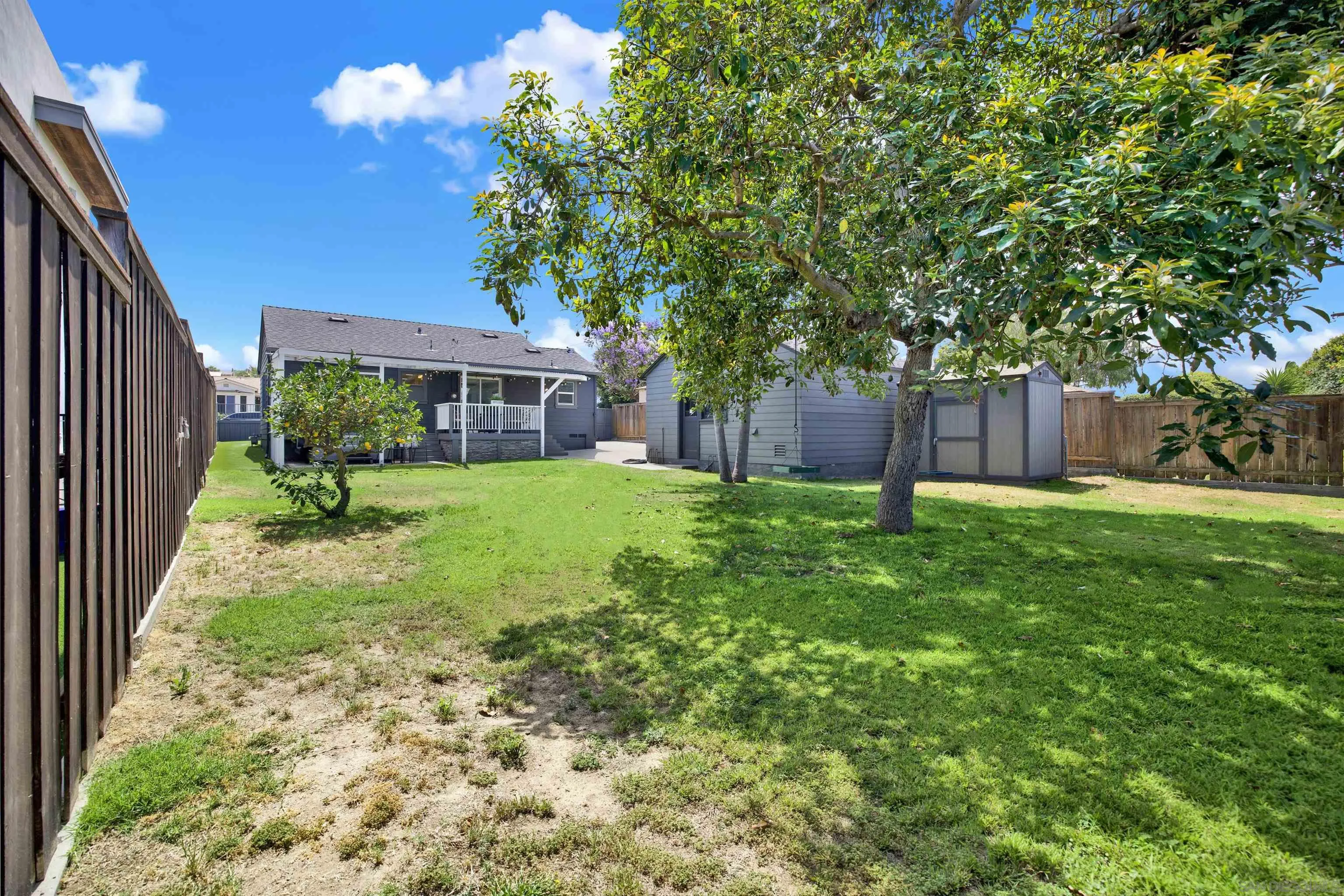 https://cdn.realtyfeed.com/cdn/127/260014414/fdf26e3fac424fa49ed017e26554d50d.webp