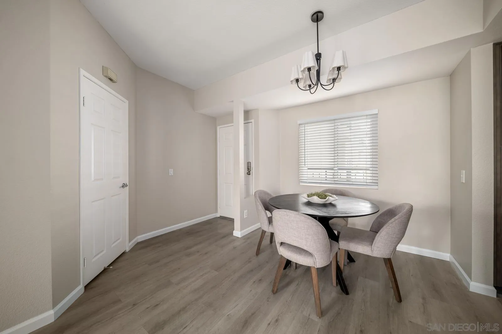Photo #10: 260014415 Listing: Photo #10