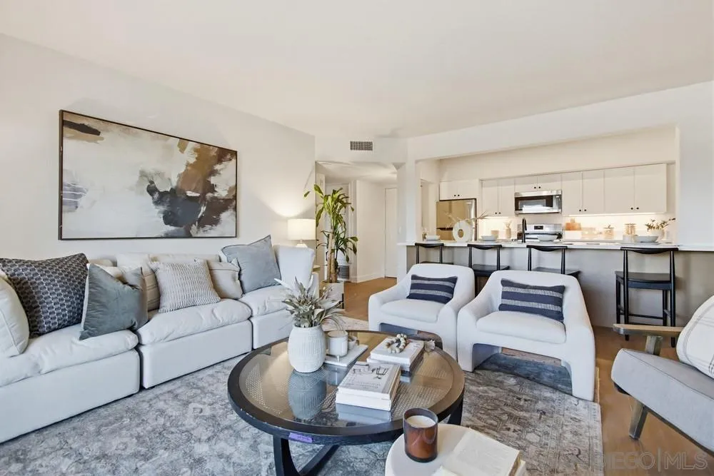 https://cdn.realtyfeed.com/cdn/127/260014416/e9f79ef9439888f14ef9018a9c92354a.webp