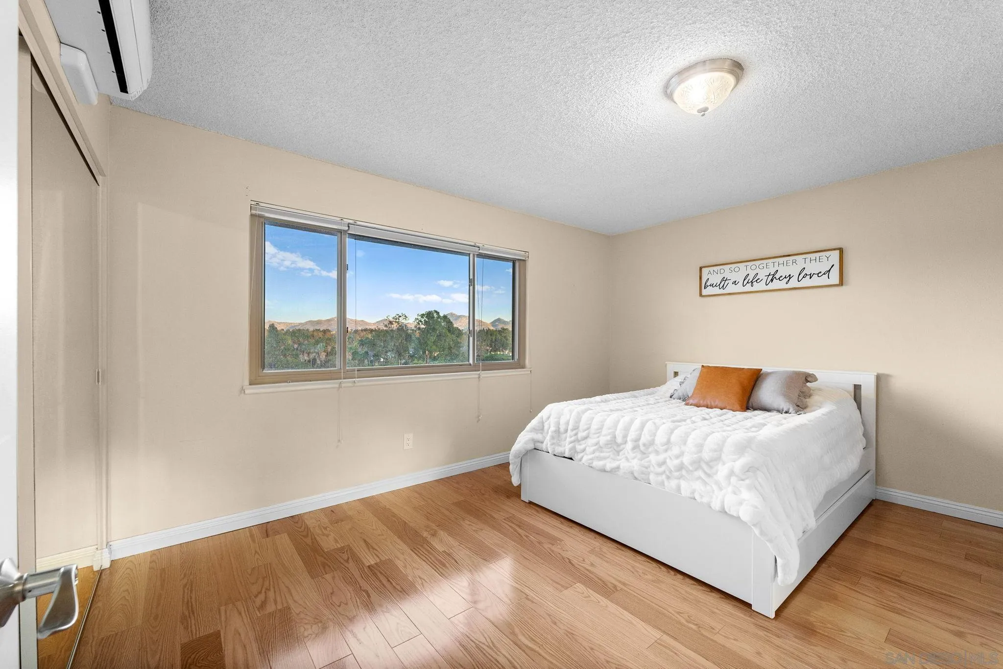 Photo #11: 260014420 Listing: Photo #11